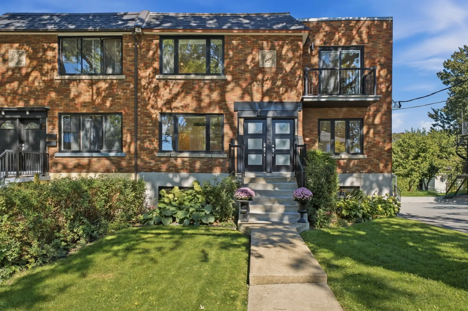 6325 Av. MacDonald — photo 1