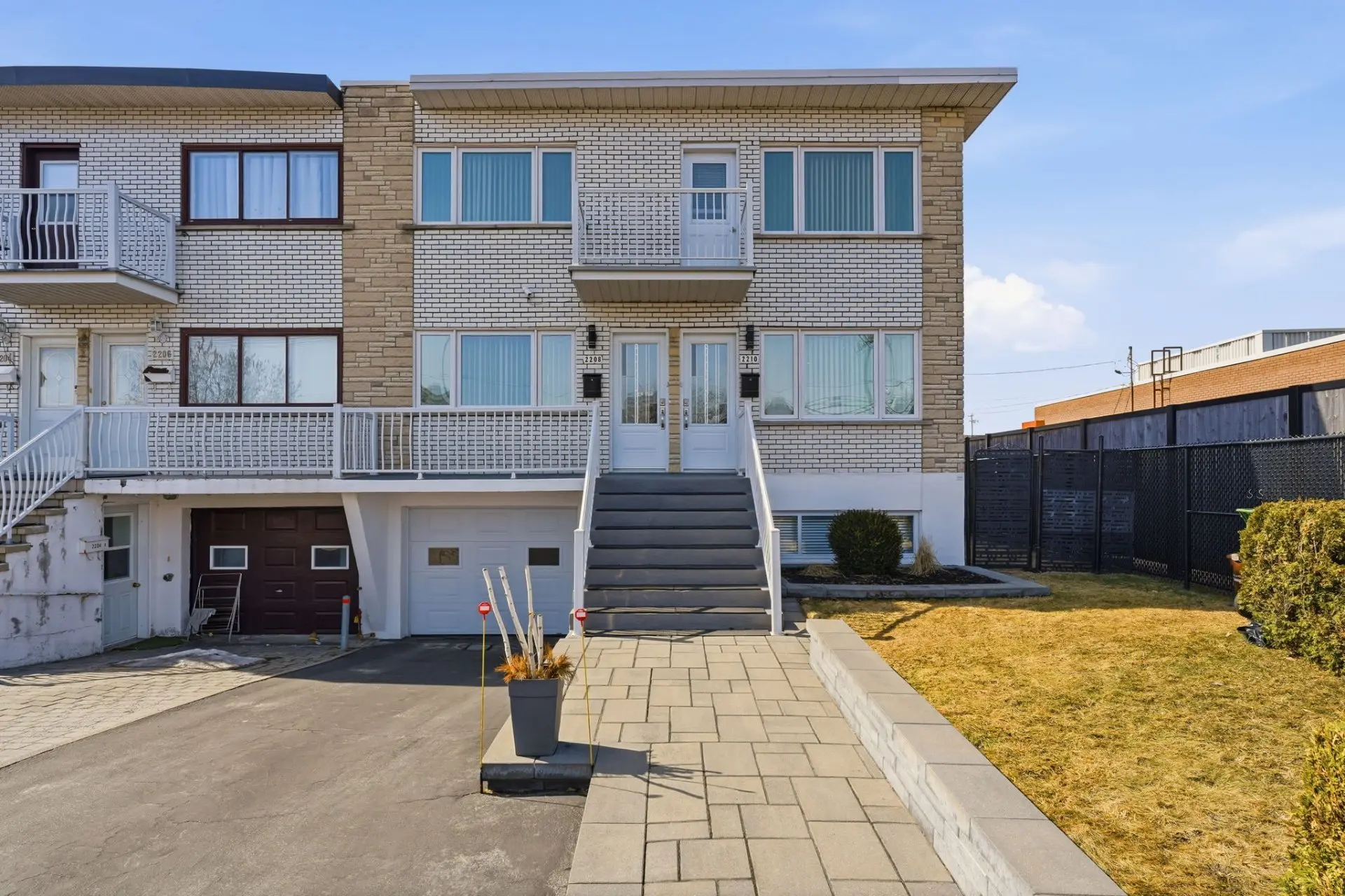2210 Rue Lapierre — photo 1