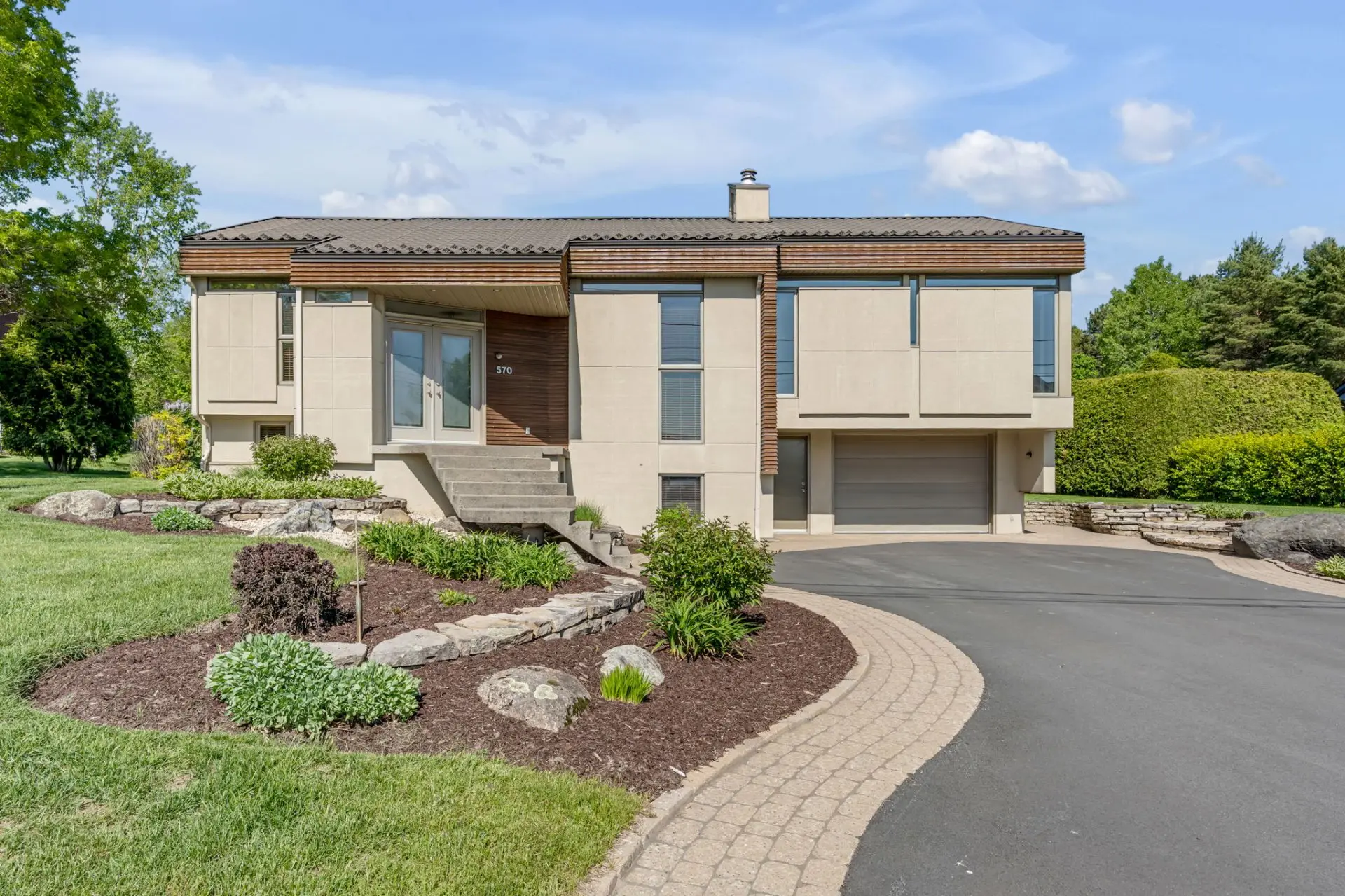 570 77e Rue, Saint-Georges — photo 1