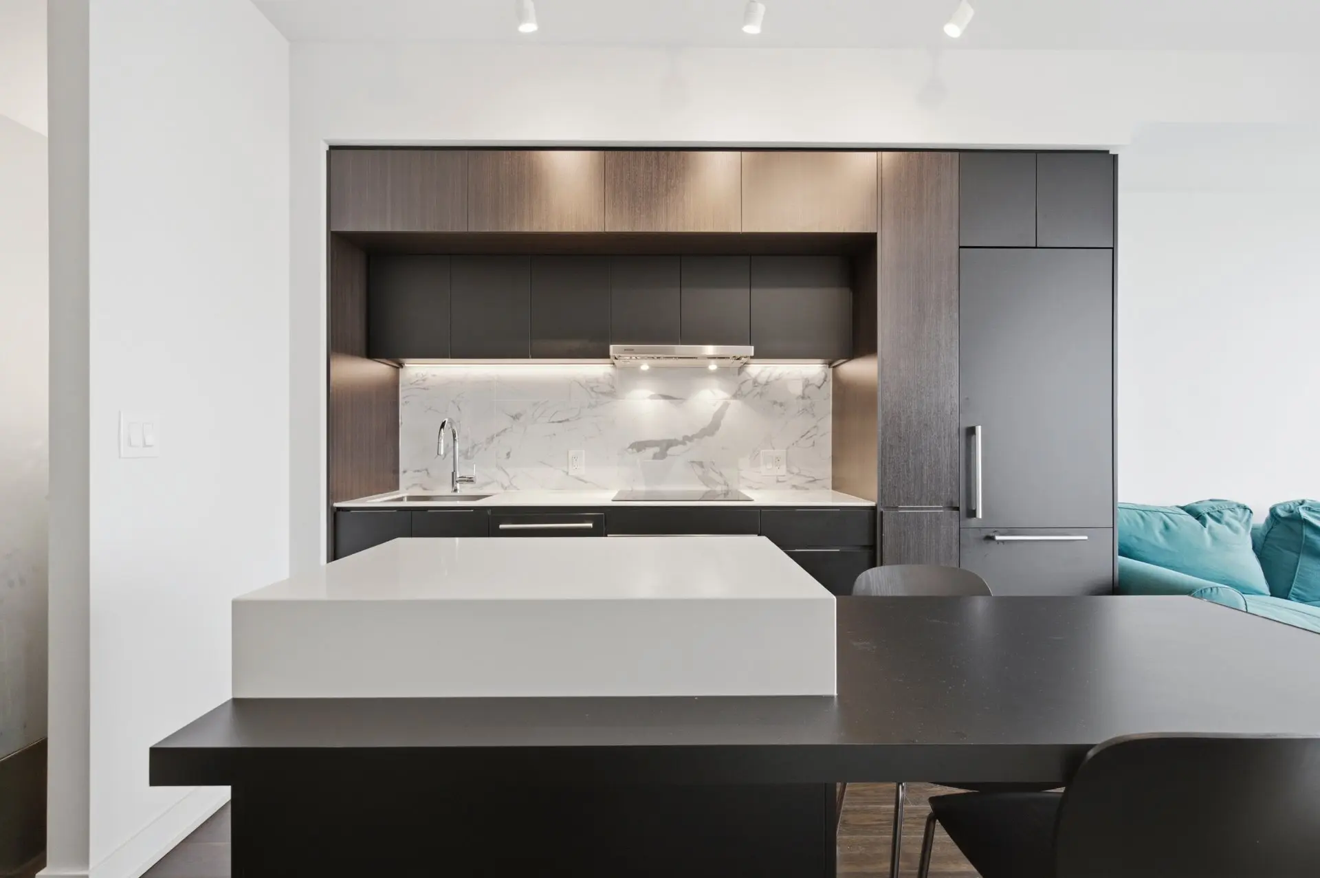 1188 Rue St-Antoine O., # 4303 — photo 2