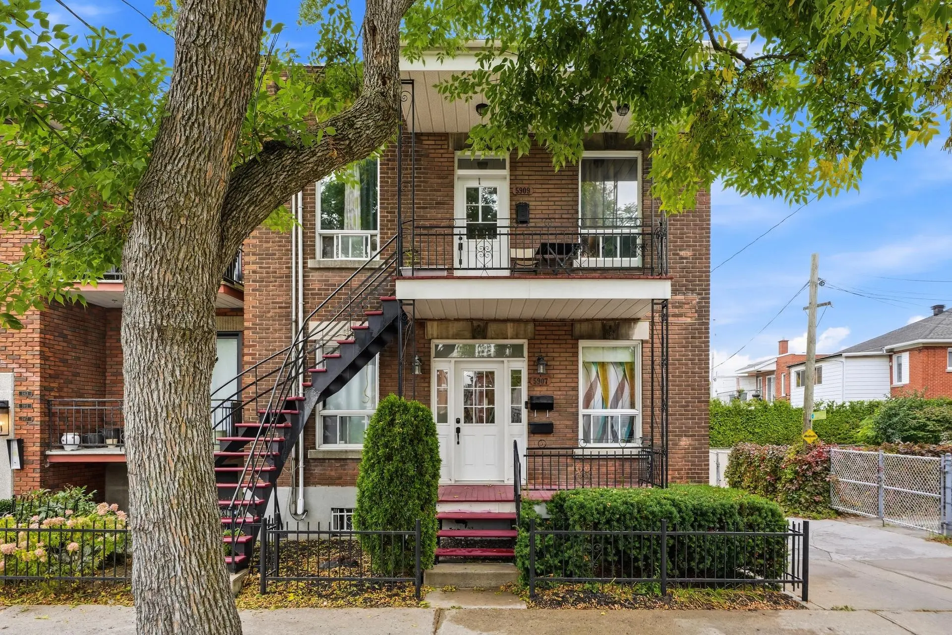 5909 25e Avenue — photo 1