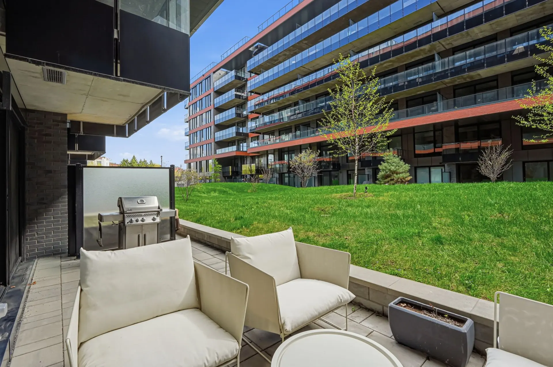 42 Rue du Square-Sir-George-Étienne-Cartier, # 102 — photo 2