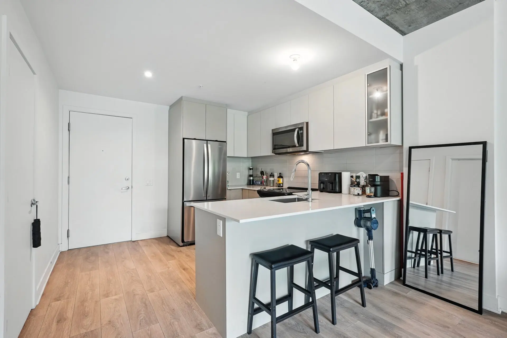 9280 Av. Dubuisson, # 402 — photo 2