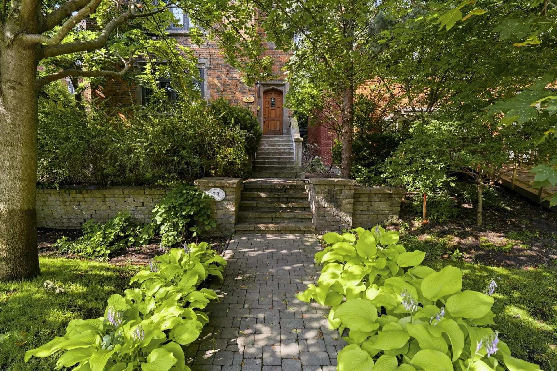23 Av. Glencoe — photo 2