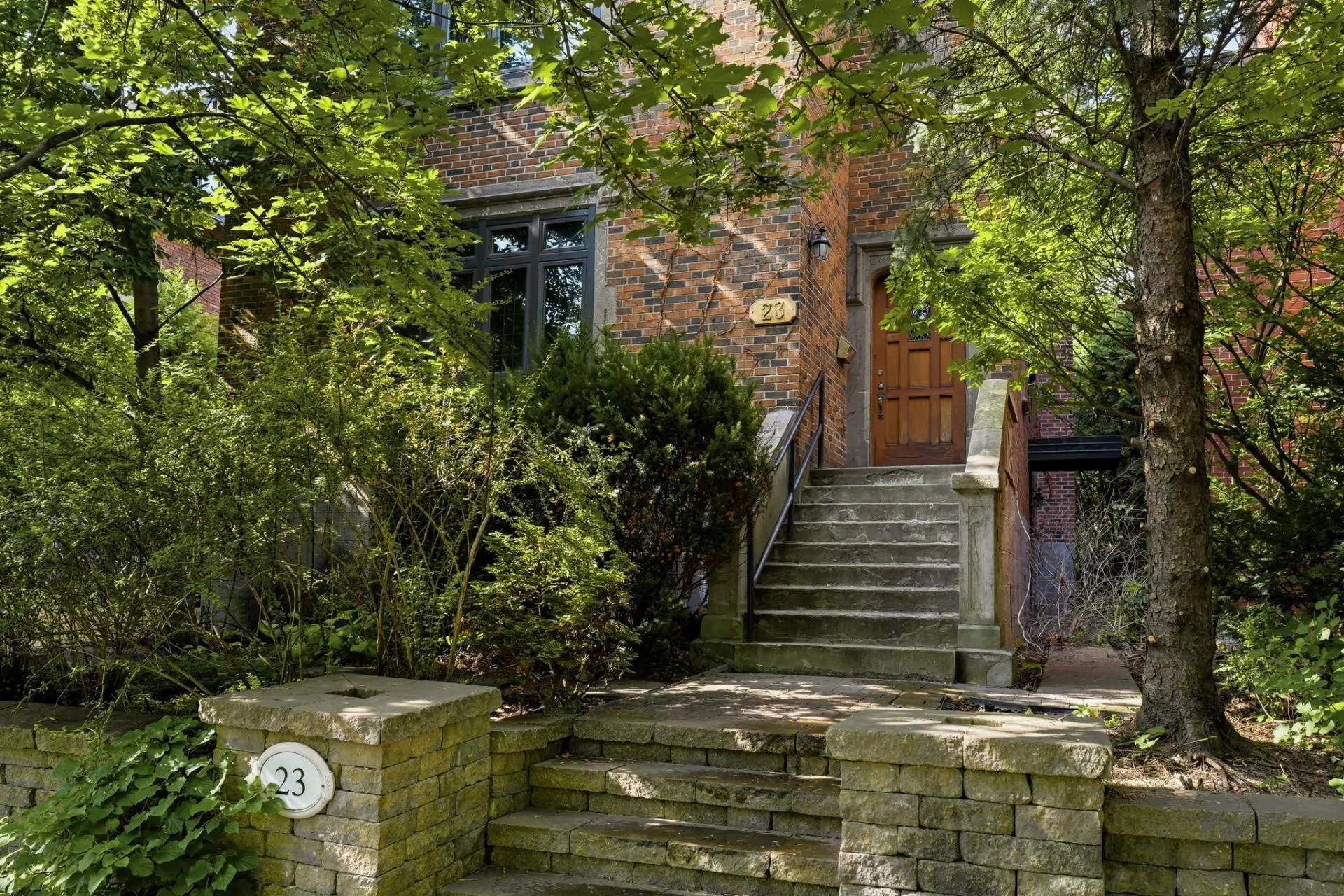 23 Av. Glencoe — photo 3