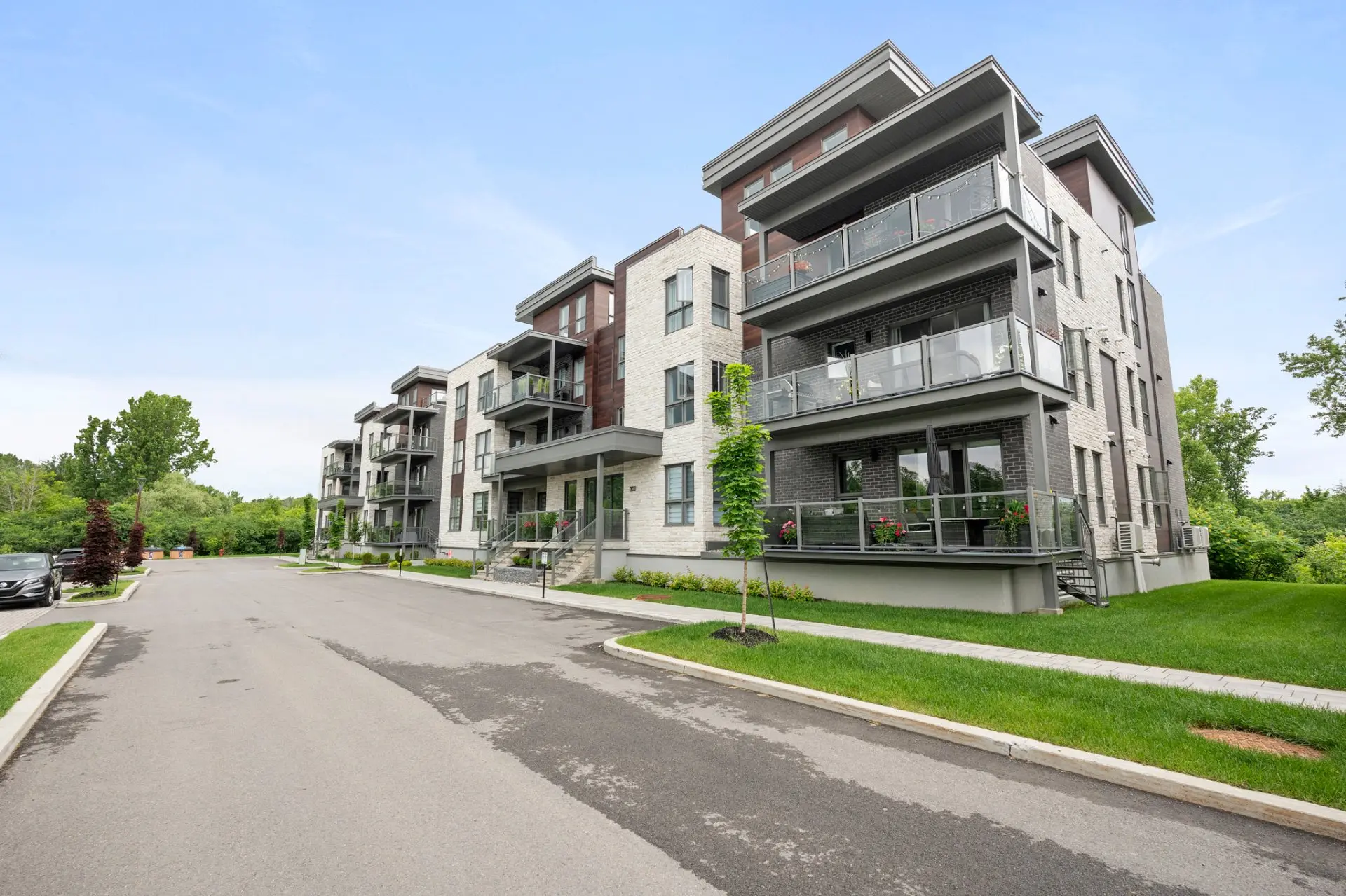 1165 Rue Marie-Gérin-Lajoie, # 102 — photo 1