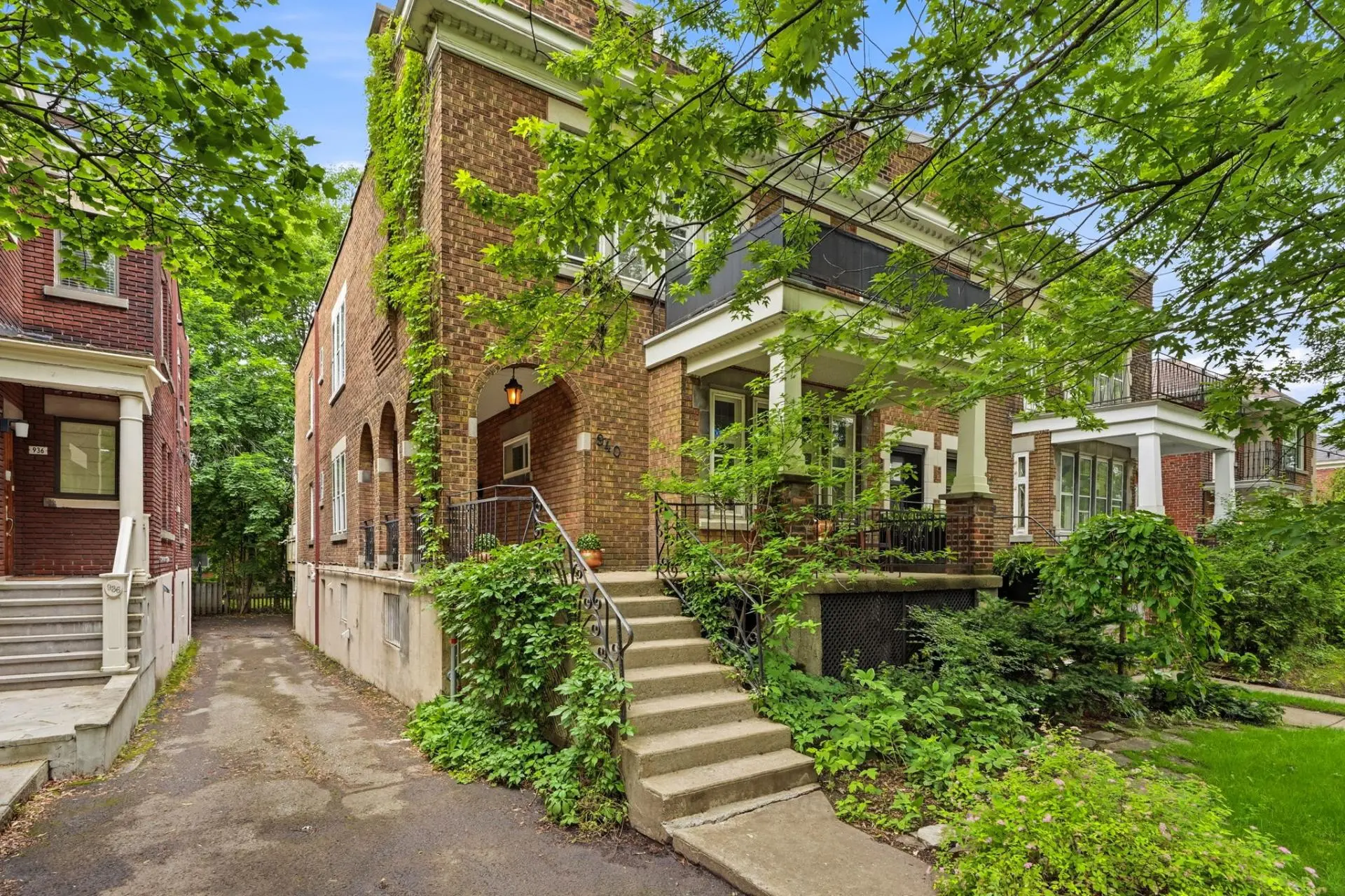 940 Av. Pratt — photo 1