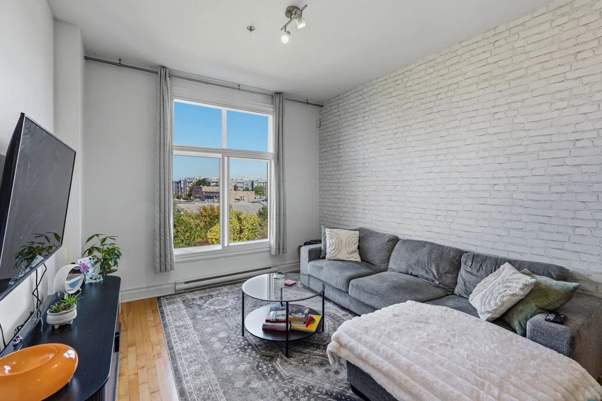 1350 Rue Pauline-Julien, # 408 — photo 3