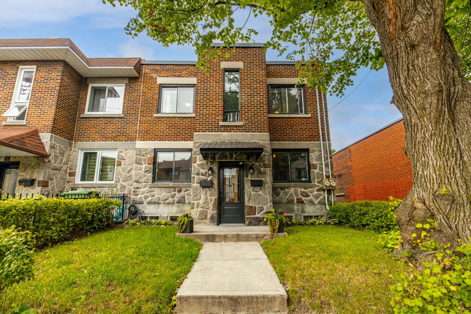 1032 Av. Wilson — photo 1