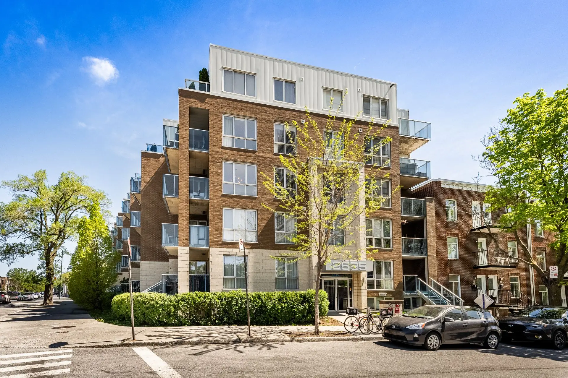 2525 Av. des Érables, # 303 — photo 1