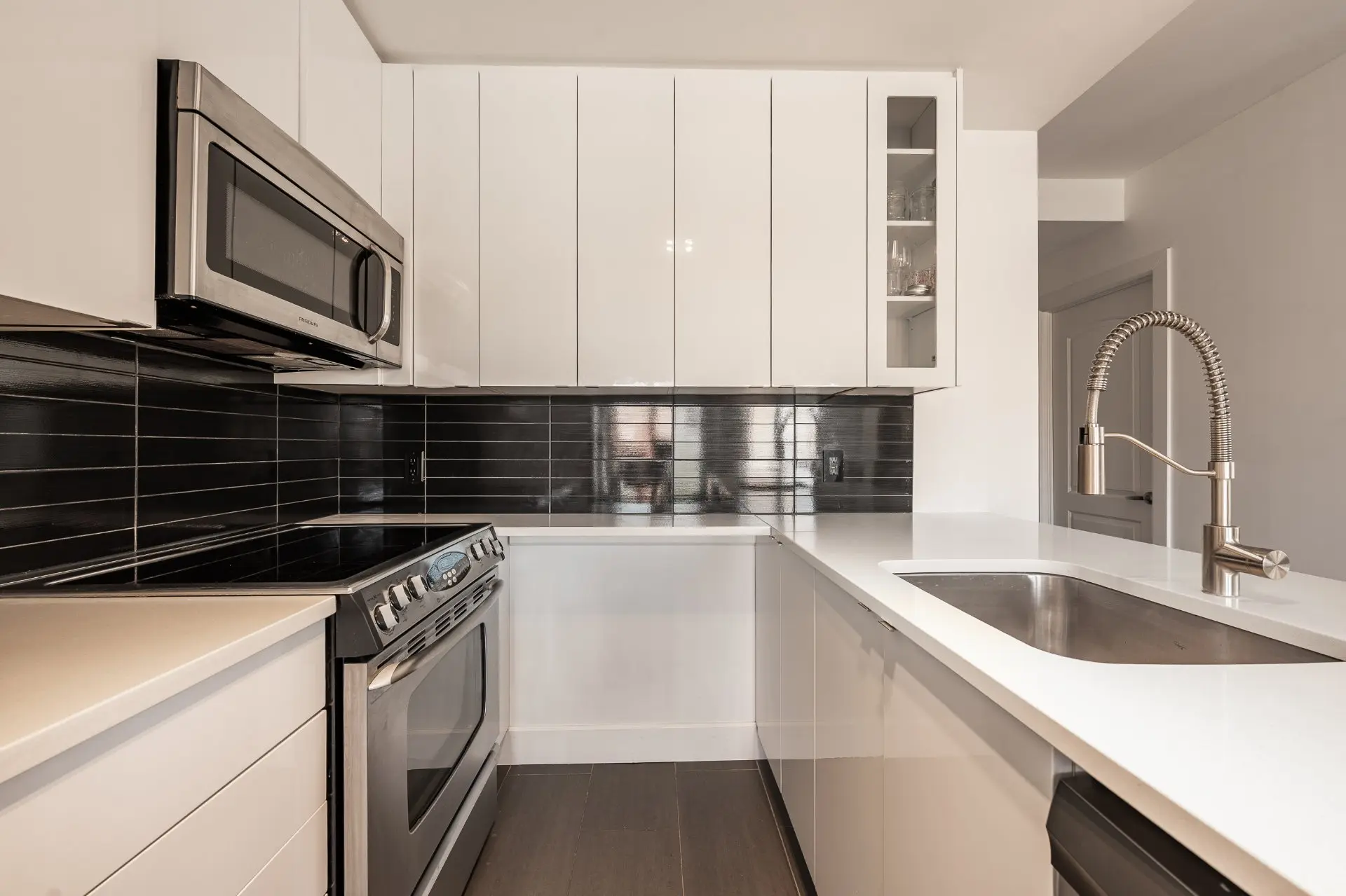 2525 Av. des Érables, # 303 — photo 3