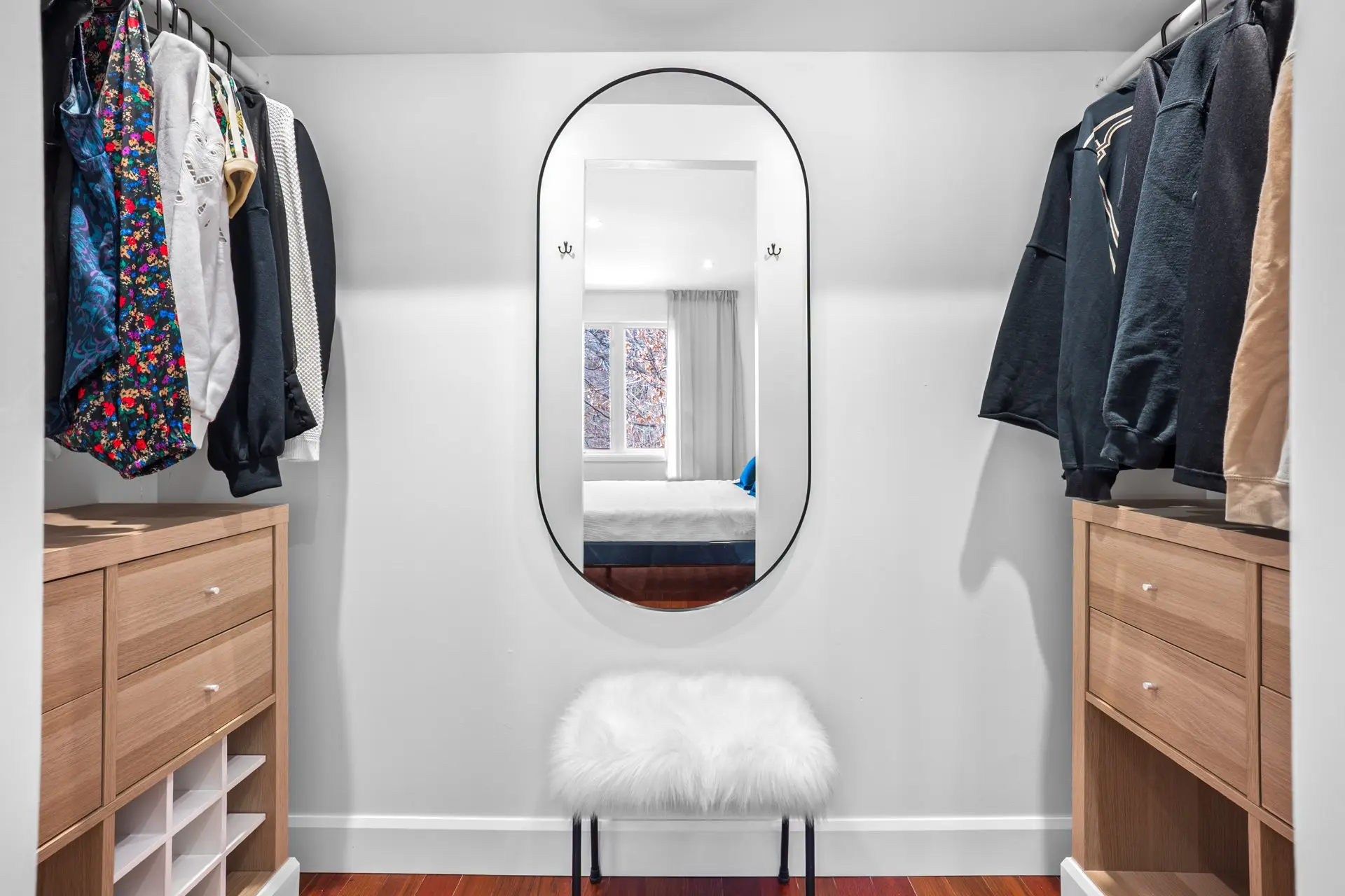 Walk-in closet