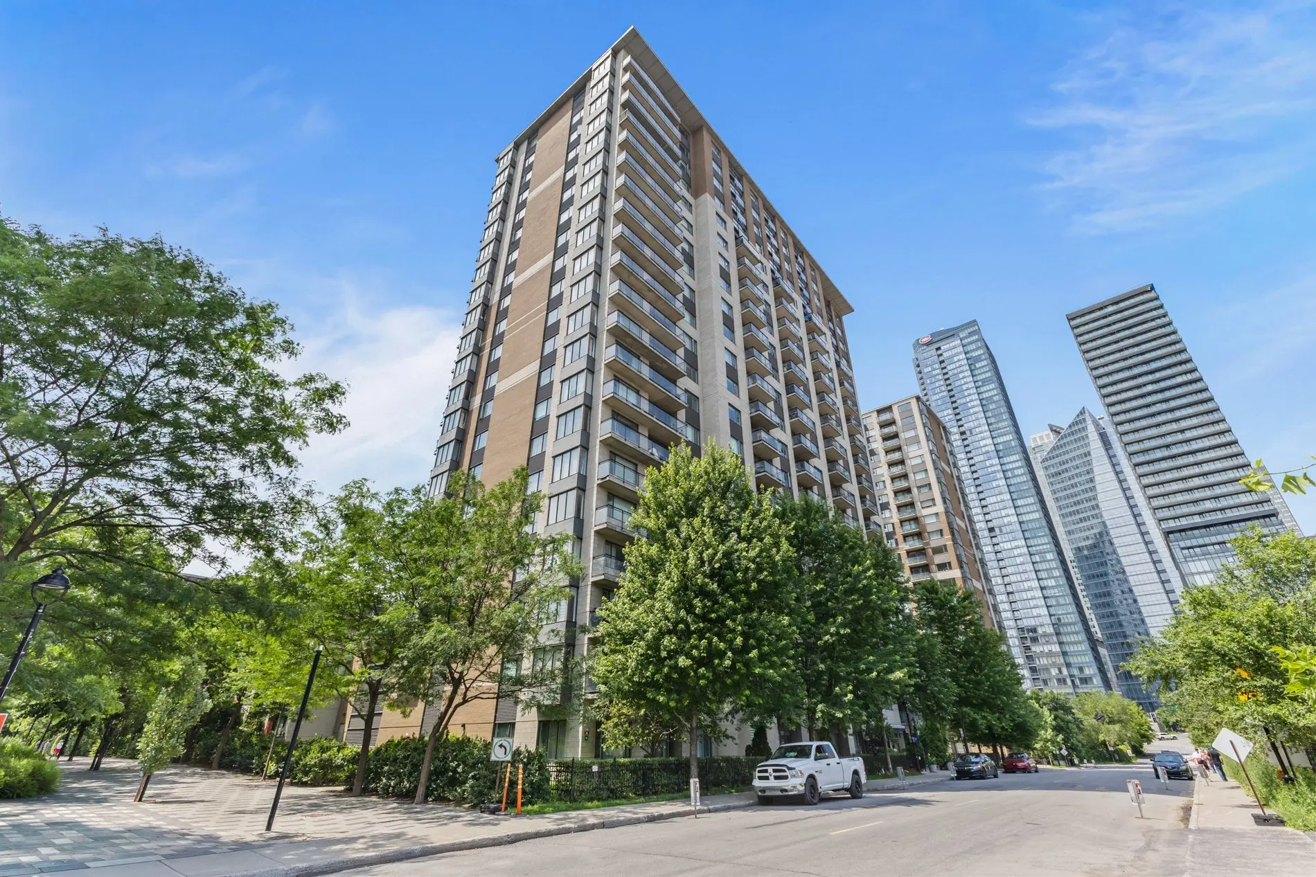 650 Rue Jean-D'Estrées, # 1002 — photo 1