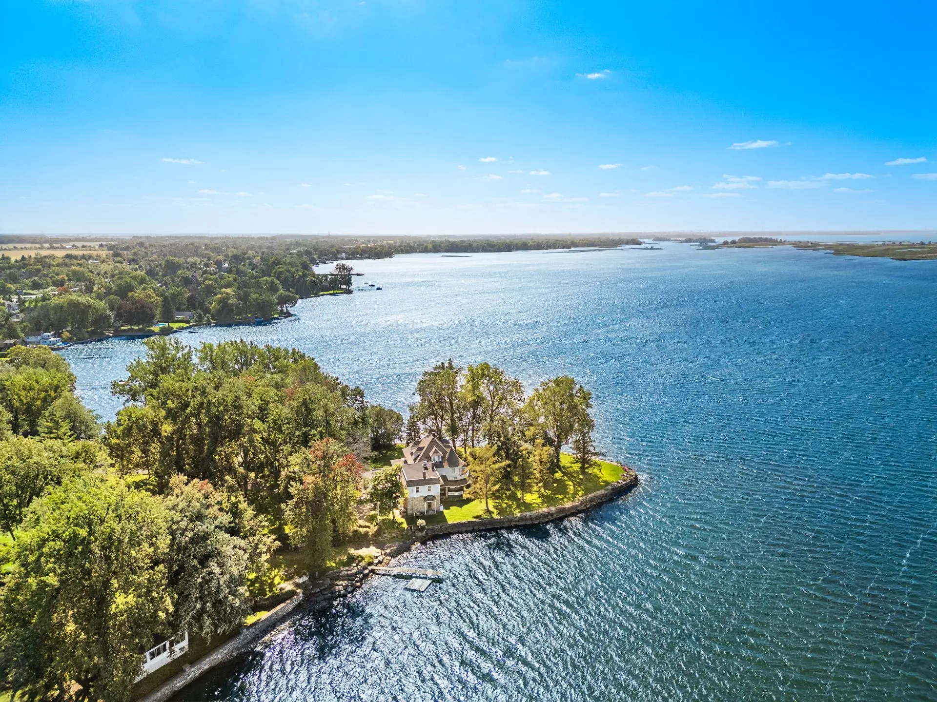 1305 Ch. du Lac-St-Louis, Léry — photo 1
