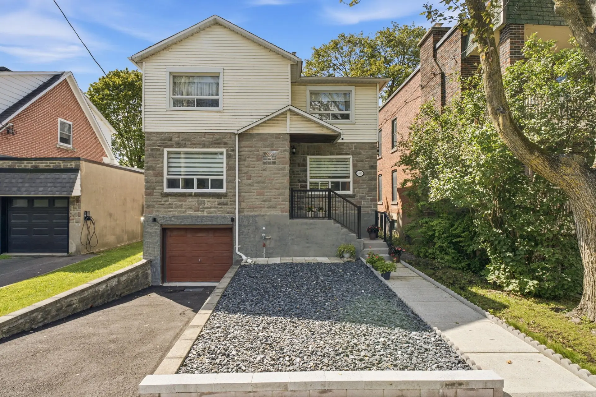 4880 Av. Connaught — photo 1