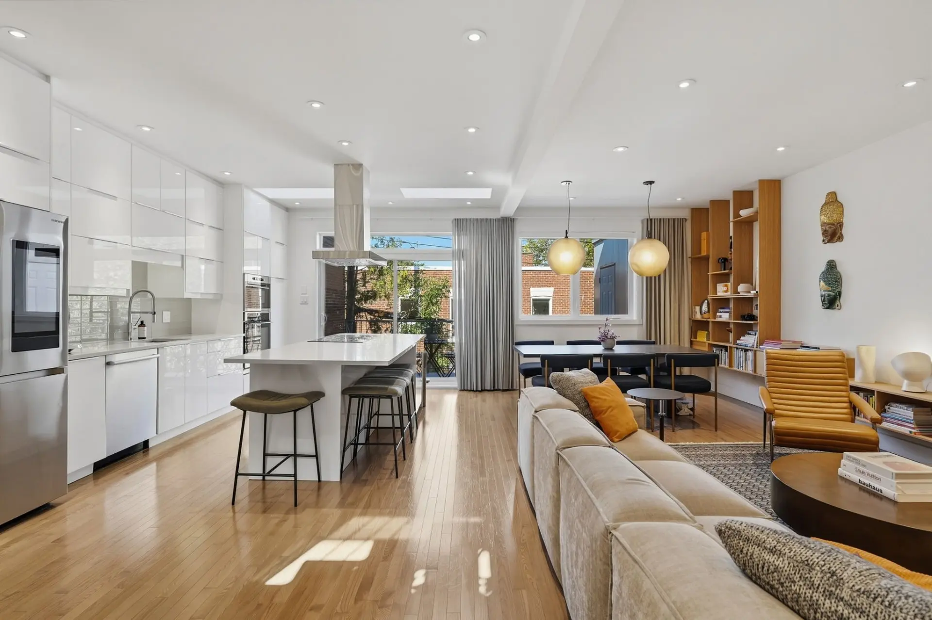 7277 Rue Berri — photo 3