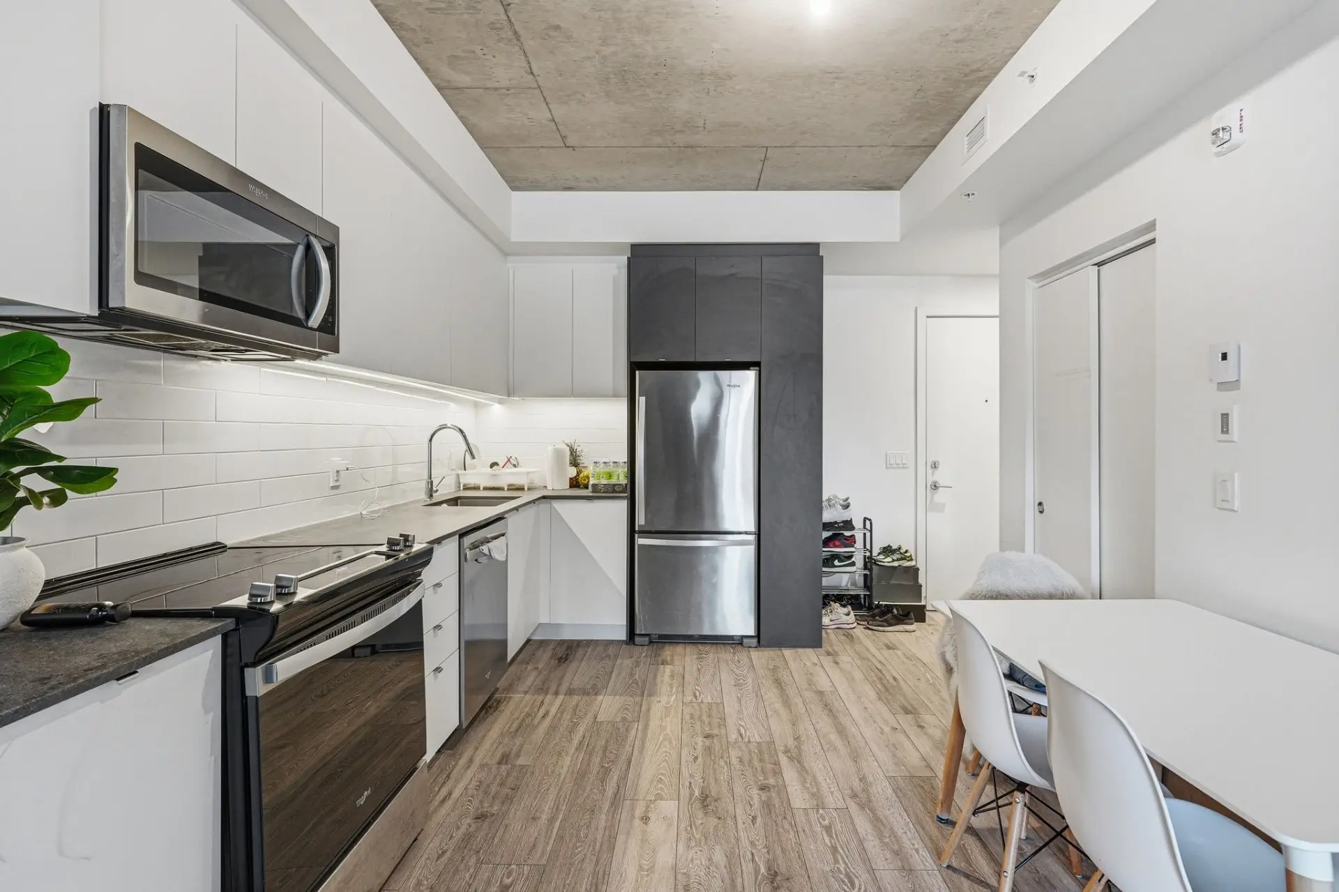 9250 Av. Dubuisson, # 213 — photo 1