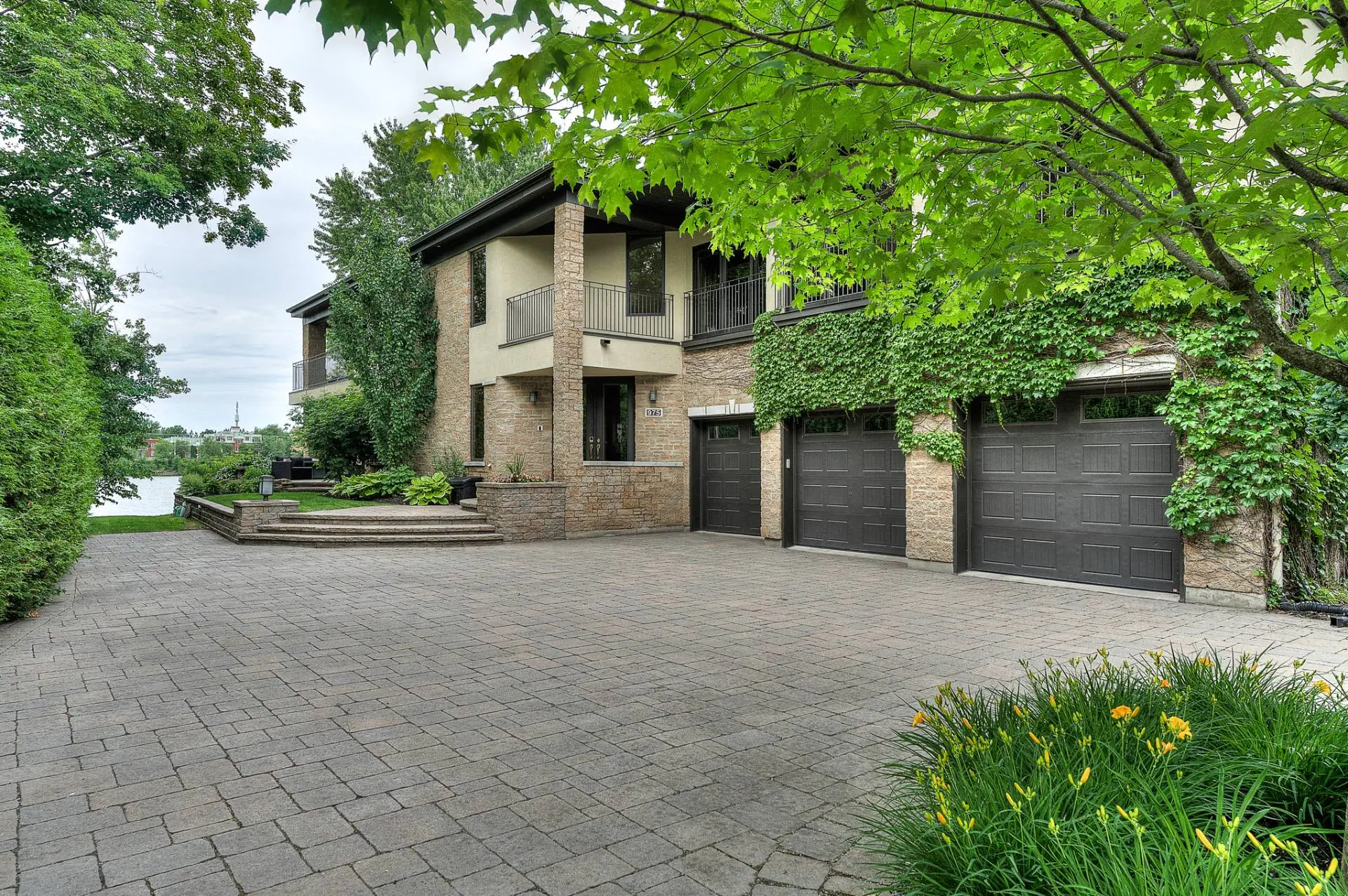 975 Rue Riverview, Otterburn Park — photo 3