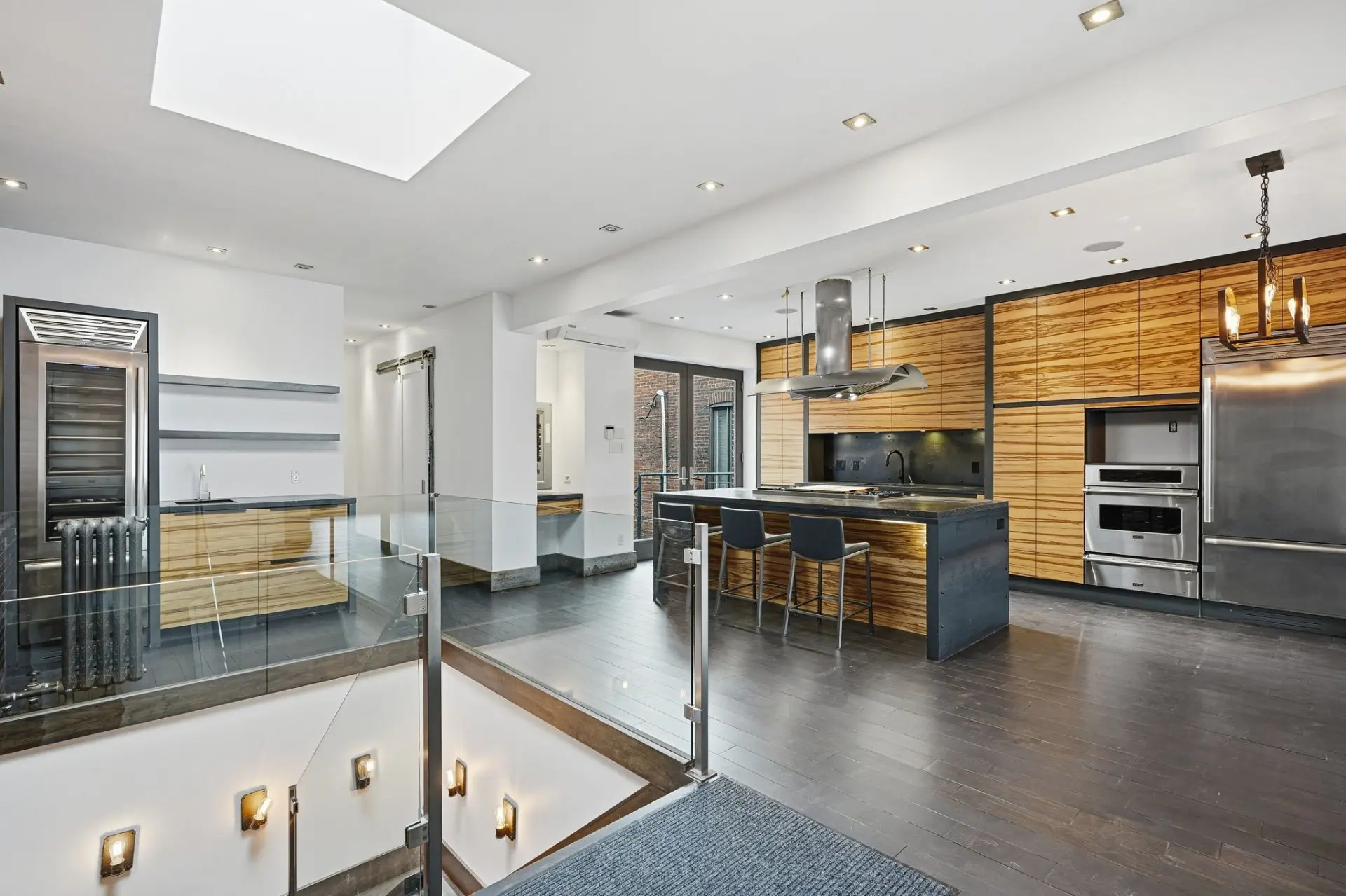 337 Av. Elm, Westmount — photo 2