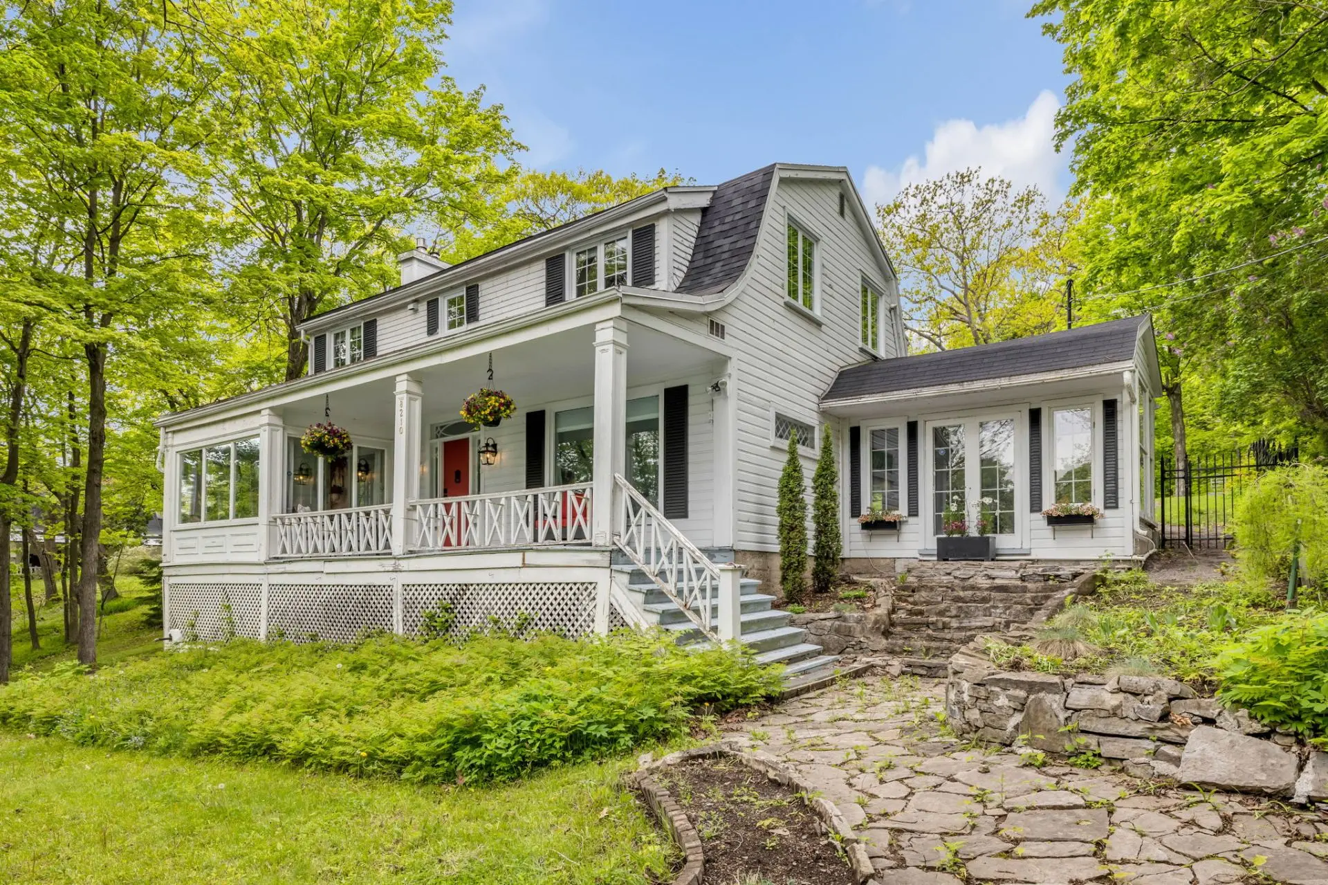 8210 Ch. Royal, Sainte-Pétronille — photo 1