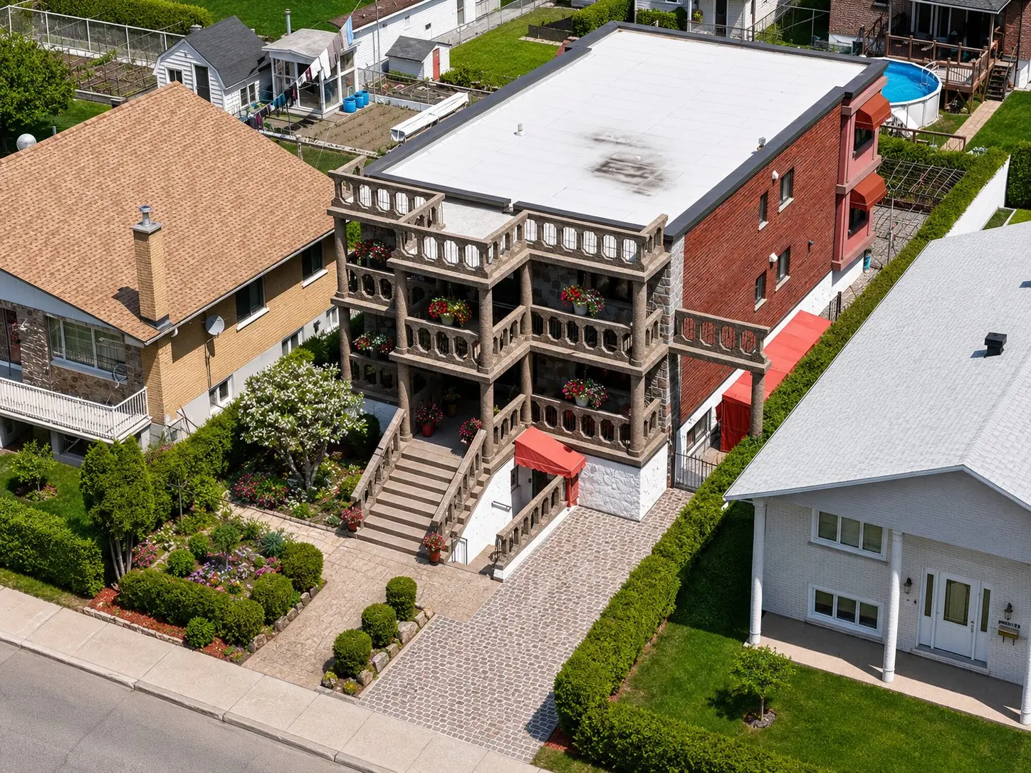 12557 Av. Léon-Ringuet — photo 1
