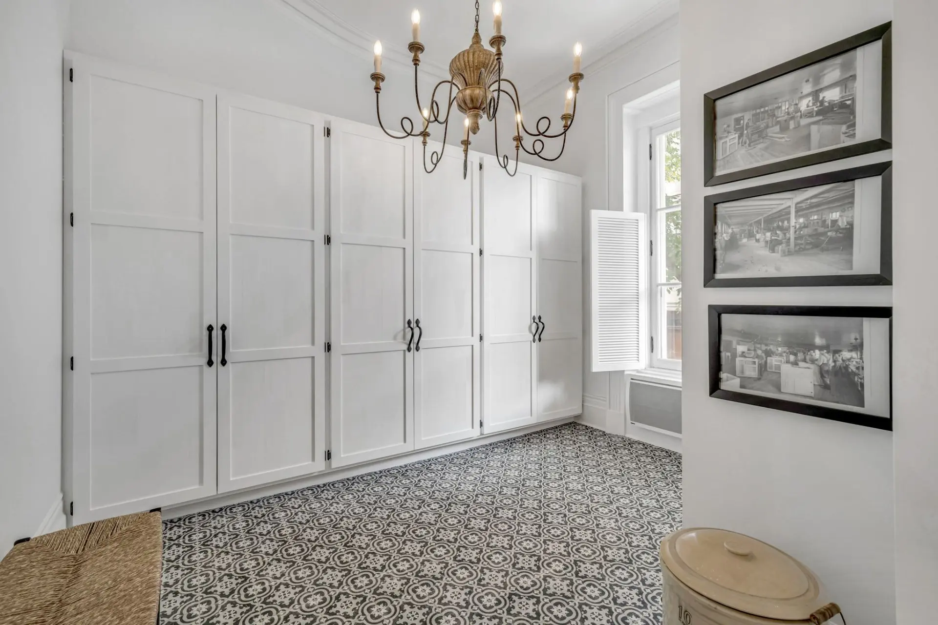 Walk-in closet
