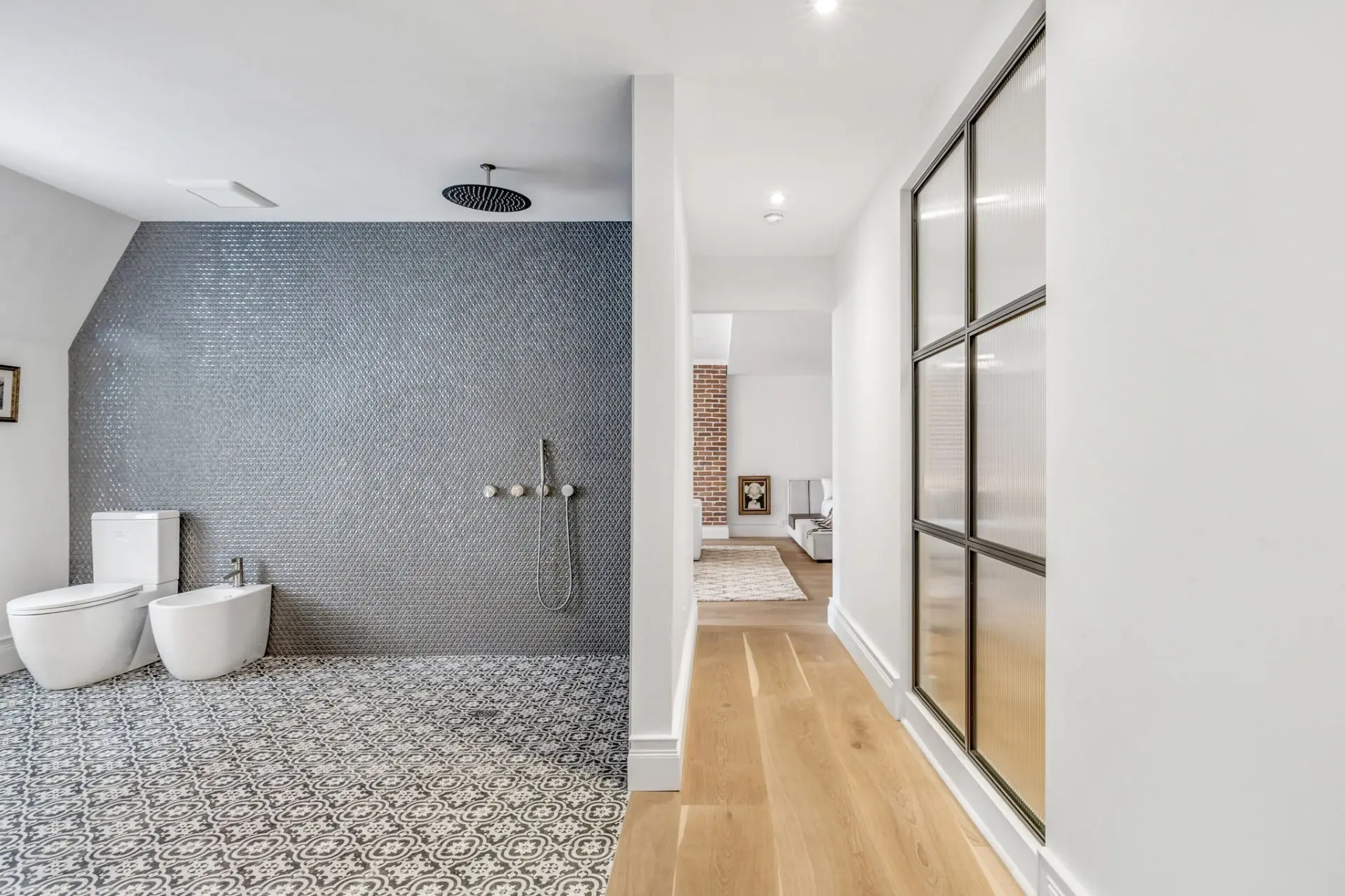 Ensuite bathroom