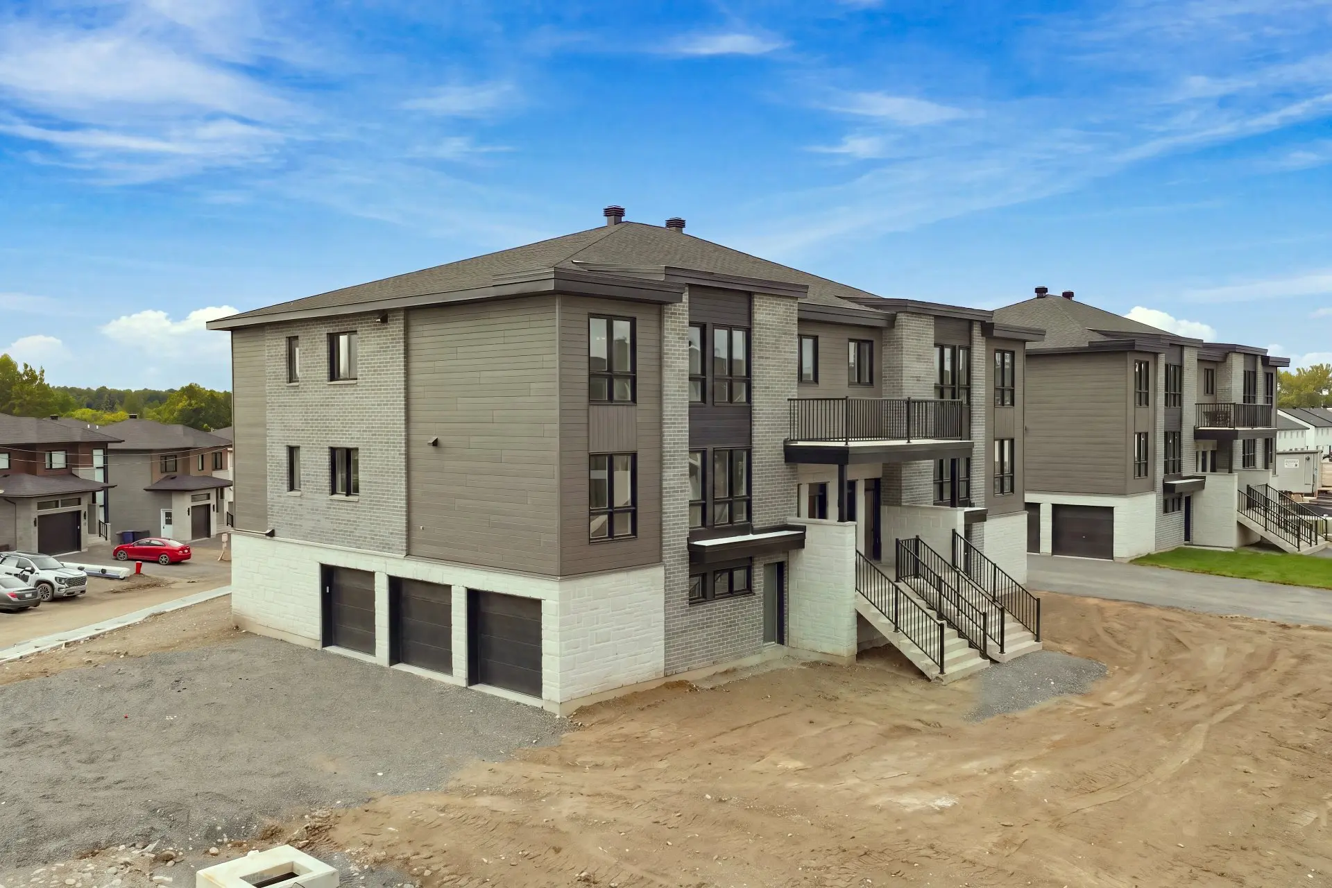 1370 Rue Marcel-De La Sablonnière — photo 1