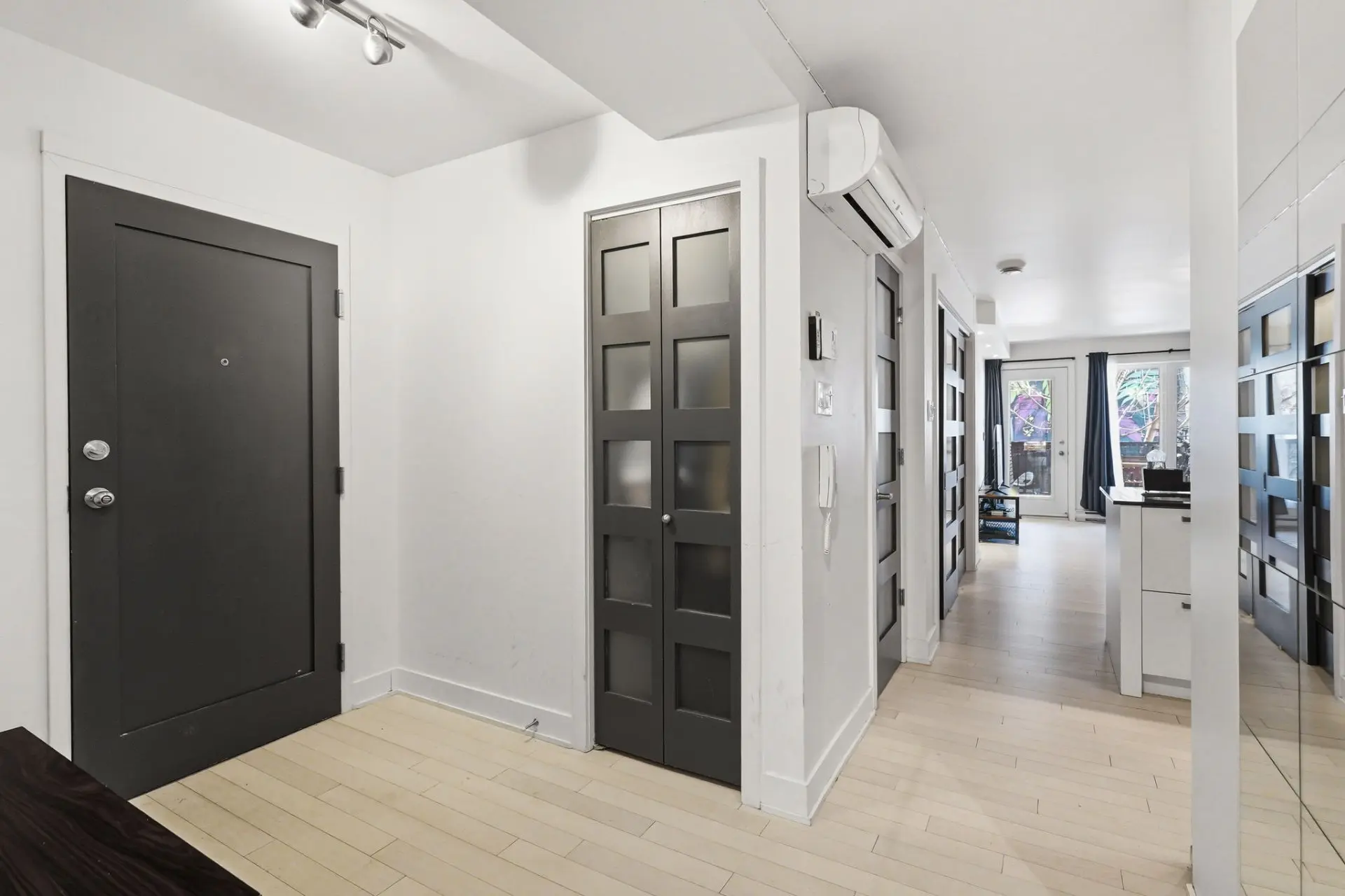 4080 Rue St-Dominique, # 102 — photo 3