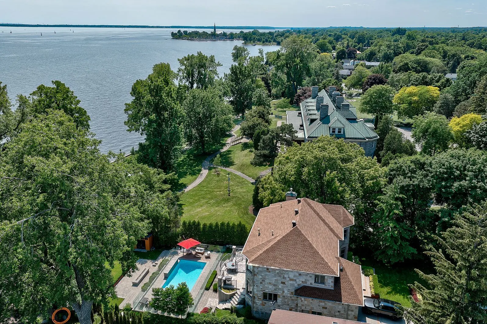 12 Av. Stewart, Pointe-Claire — photo 2
