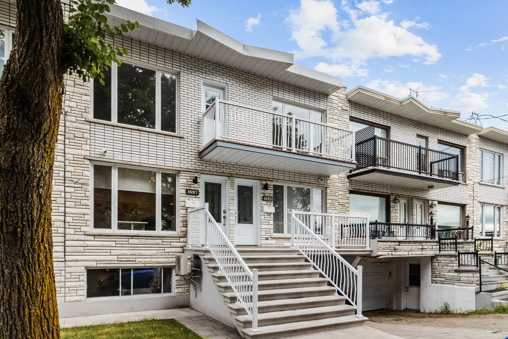 1697 Av. Clifford — photo 1