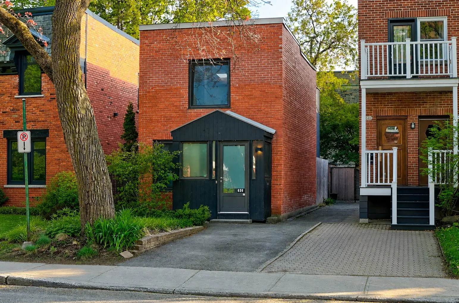 636 Av. Wiseman — photo 1
