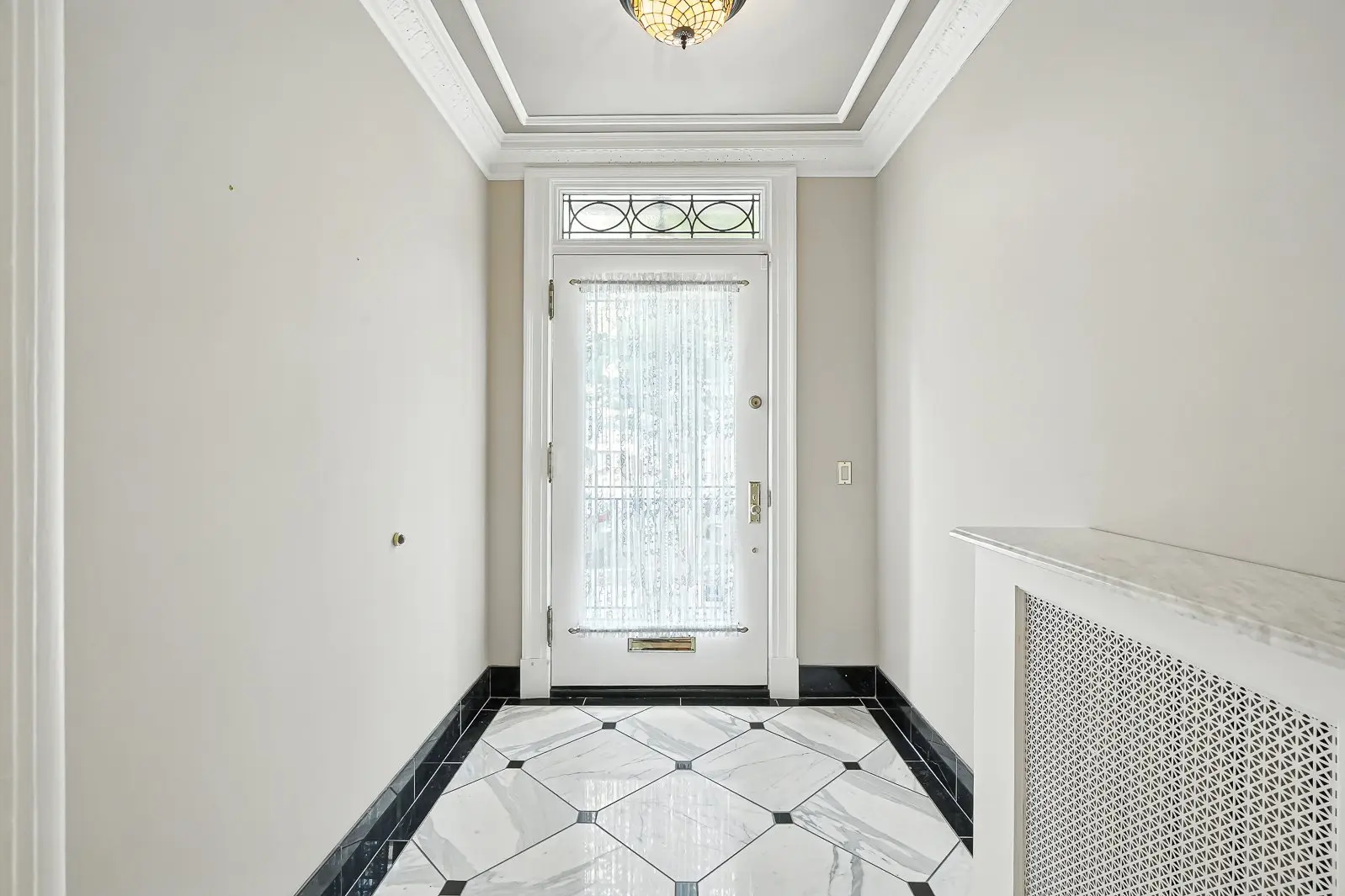 1524 Av. des Pins O. — photo 2