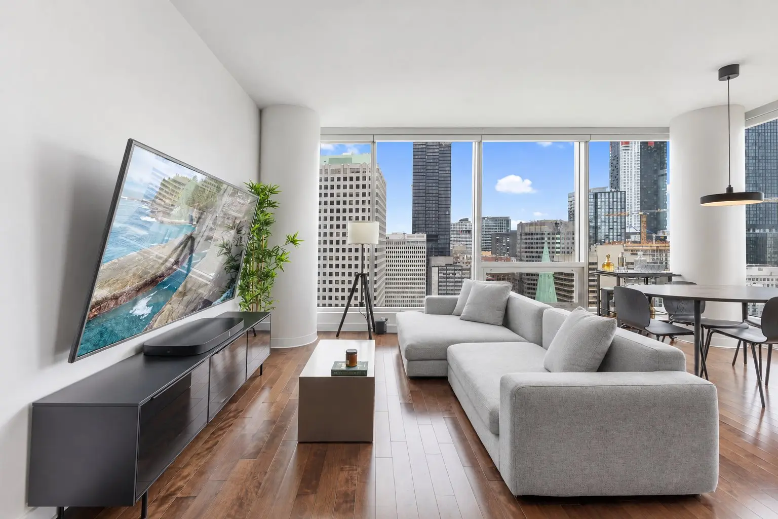 495 Av. Viger O., # 2305 — photo 3