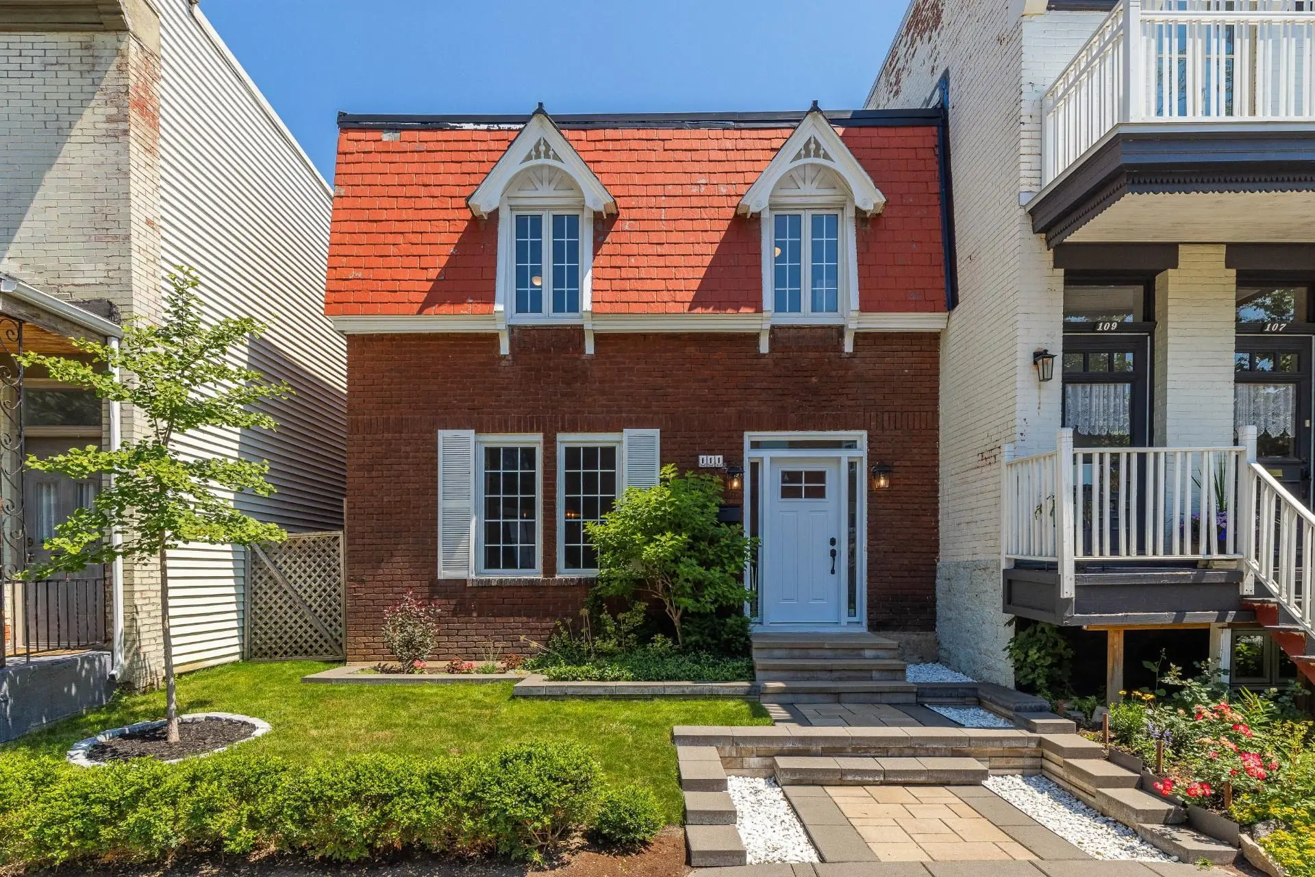 111 Av. Irvine, Westmount — photo 1