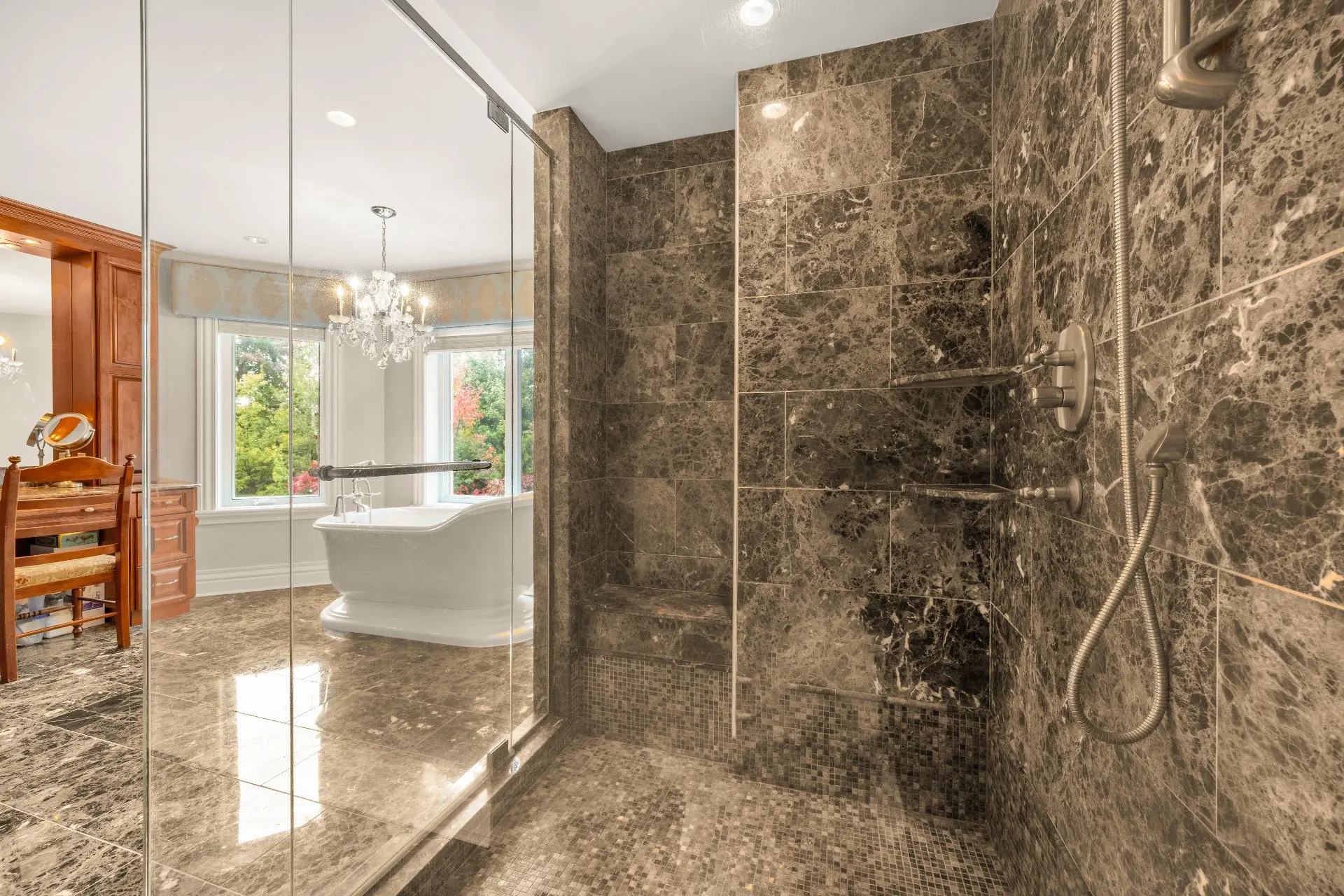 Salle de bains attenante à la CCP