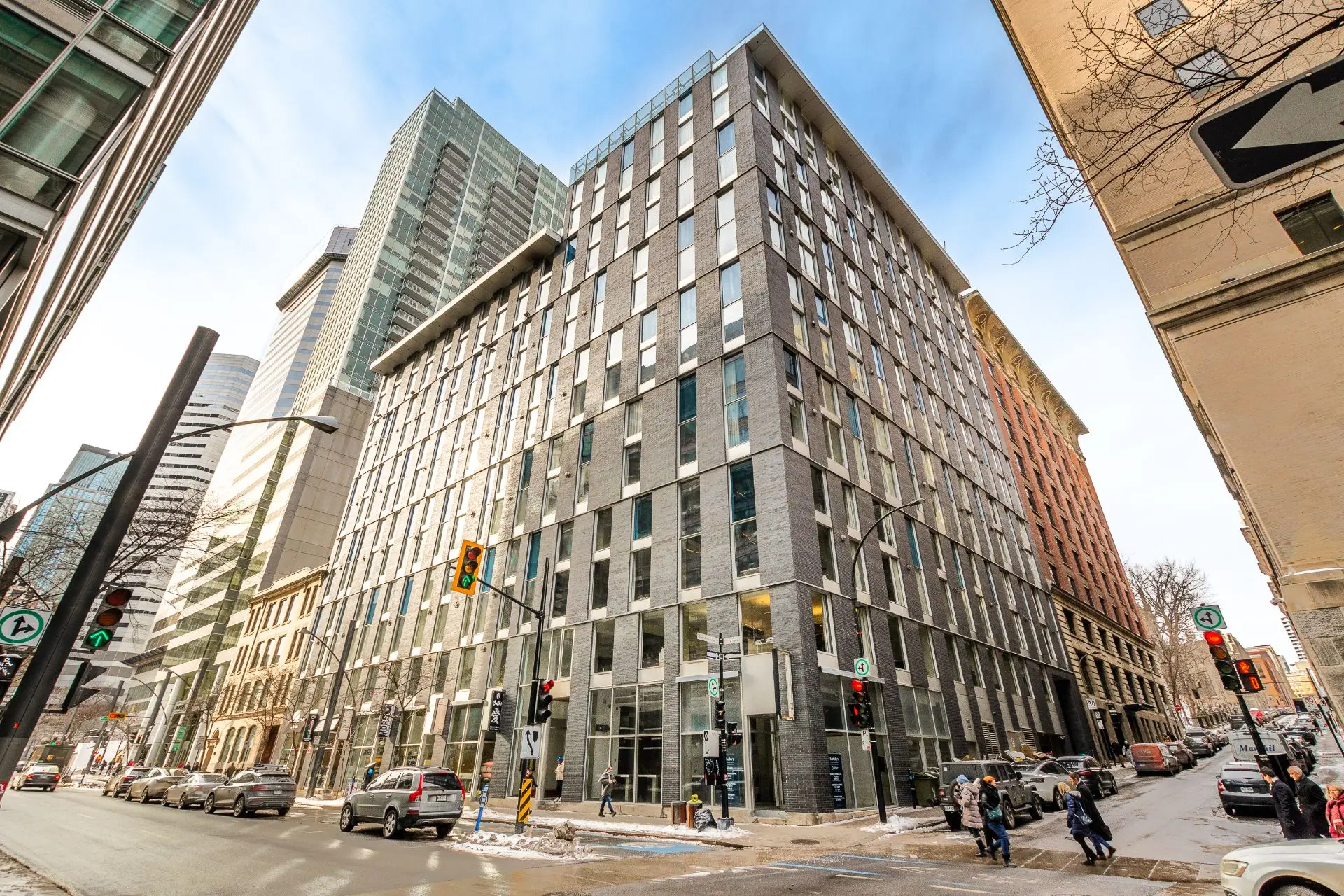 445 Av. Viger O., # 1301 — photo 2