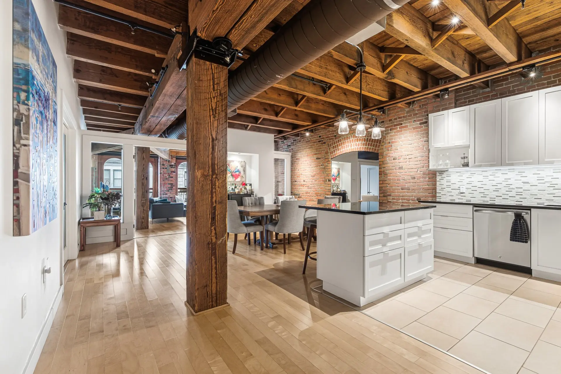 65 Rue St-Paul O., # 407 — photo 2