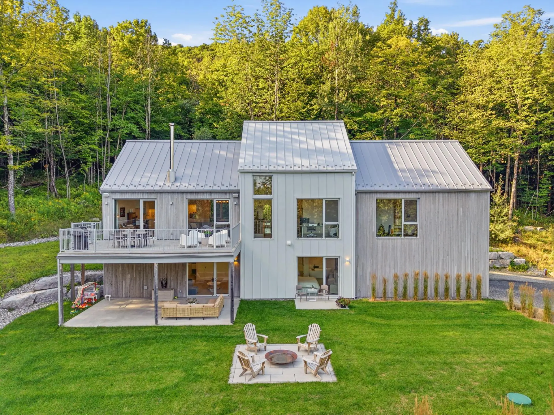 4 Rue Knowlton, Bromont — photo 1