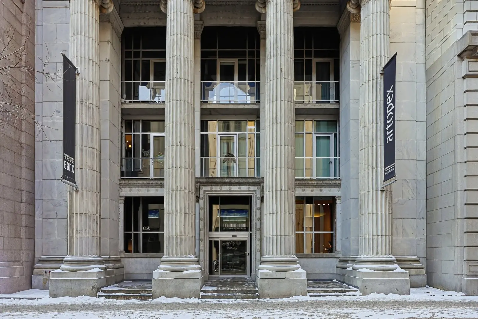 221 Rue St-Jacques, # 1401 — photo 3