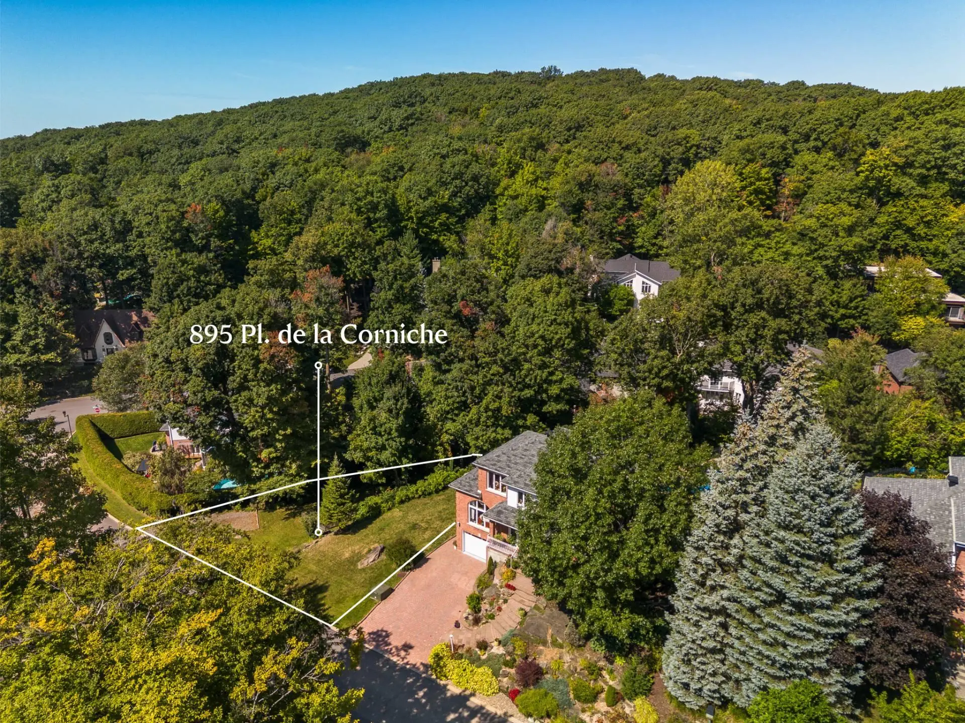 895 Place de la Corniche, Saint-Bruno-de-Montarville — photo 1