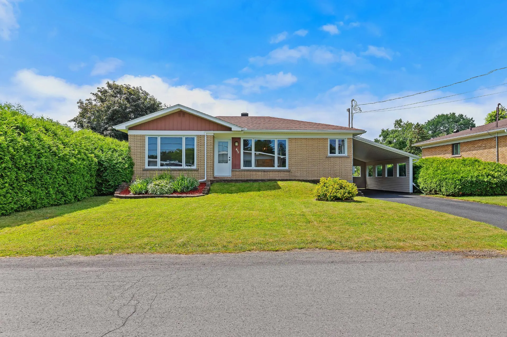 104 Rue Ste-Marguerite, Saint-Jean-sur-Richelieu — photo 1