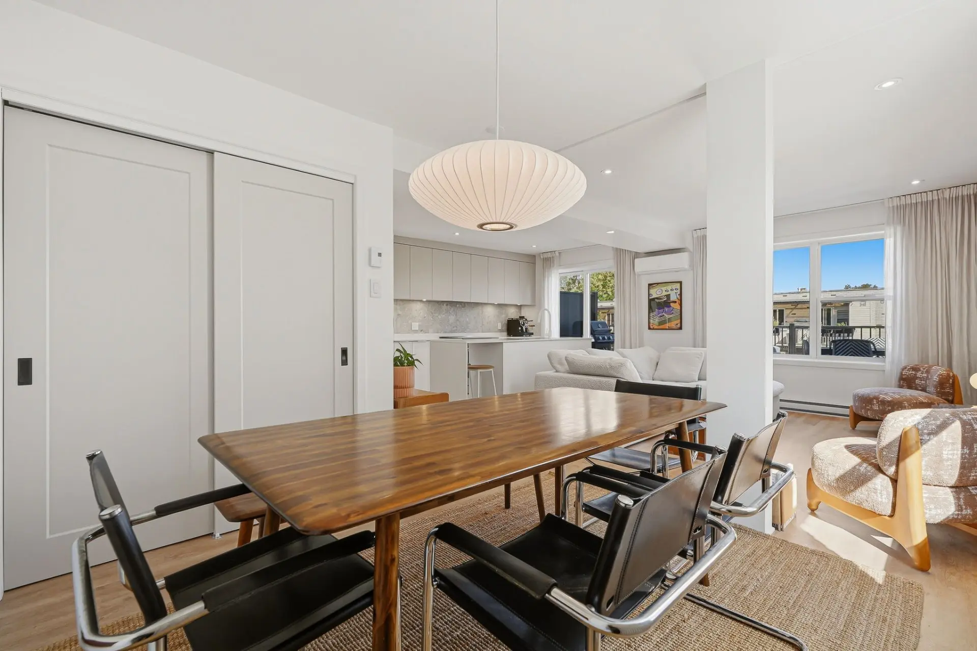 355 Av. Ash, # 8 — photo 1