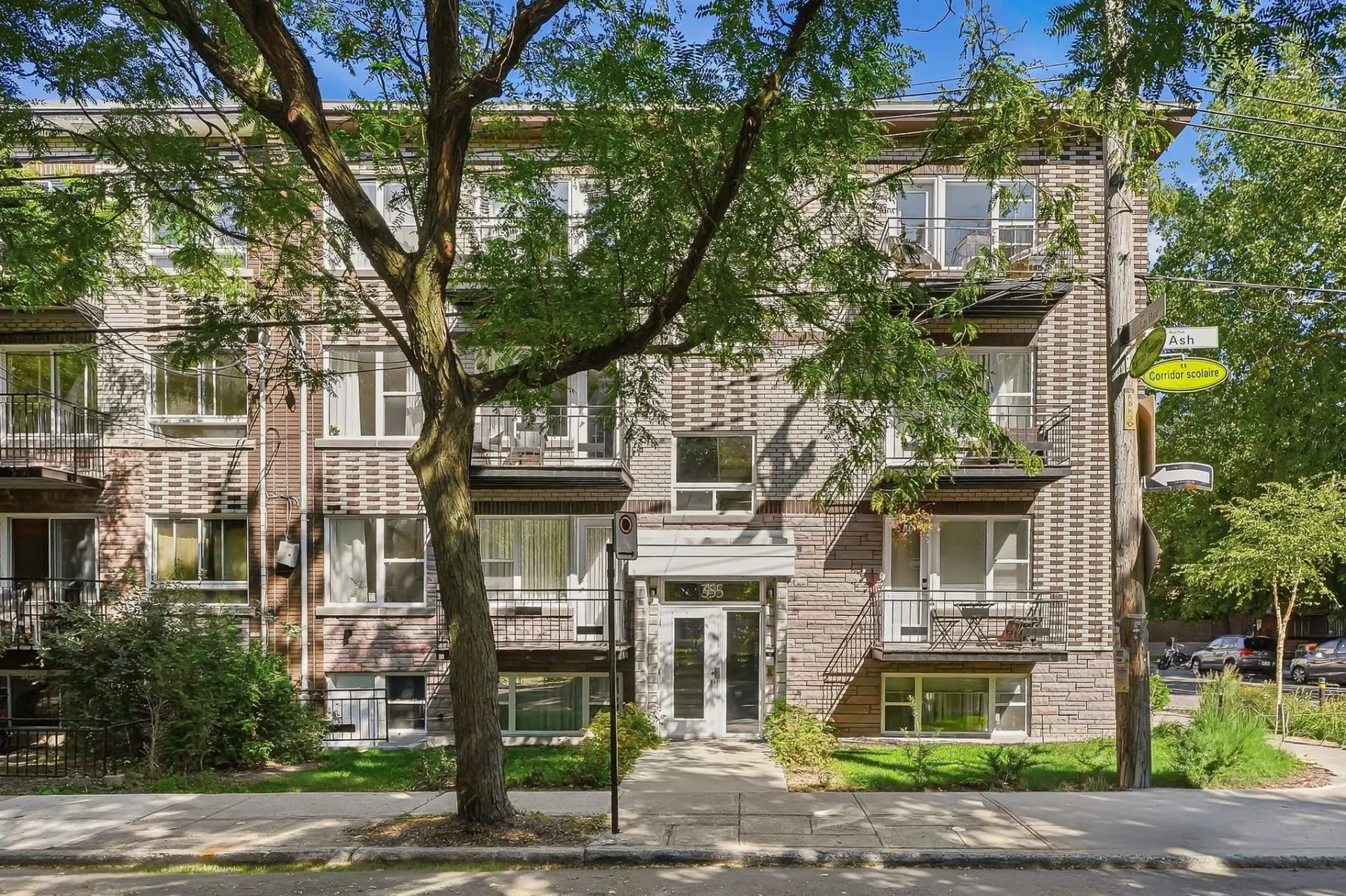 355 Av. Ash, # 8 — photo 2