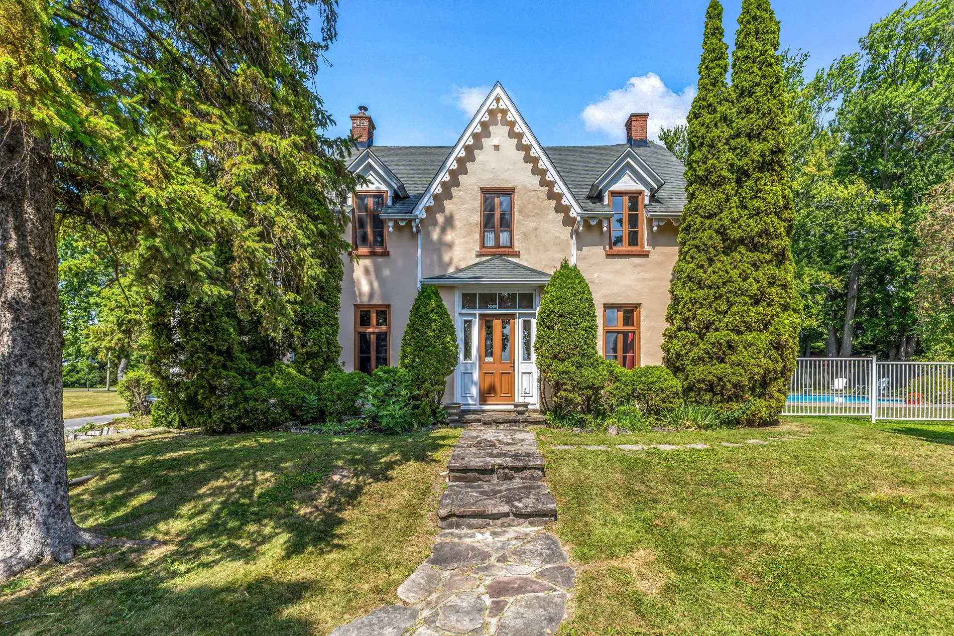 222 Ch. du Bord-du-Lac-Lakeshore, Pointe-Claire — photo 1