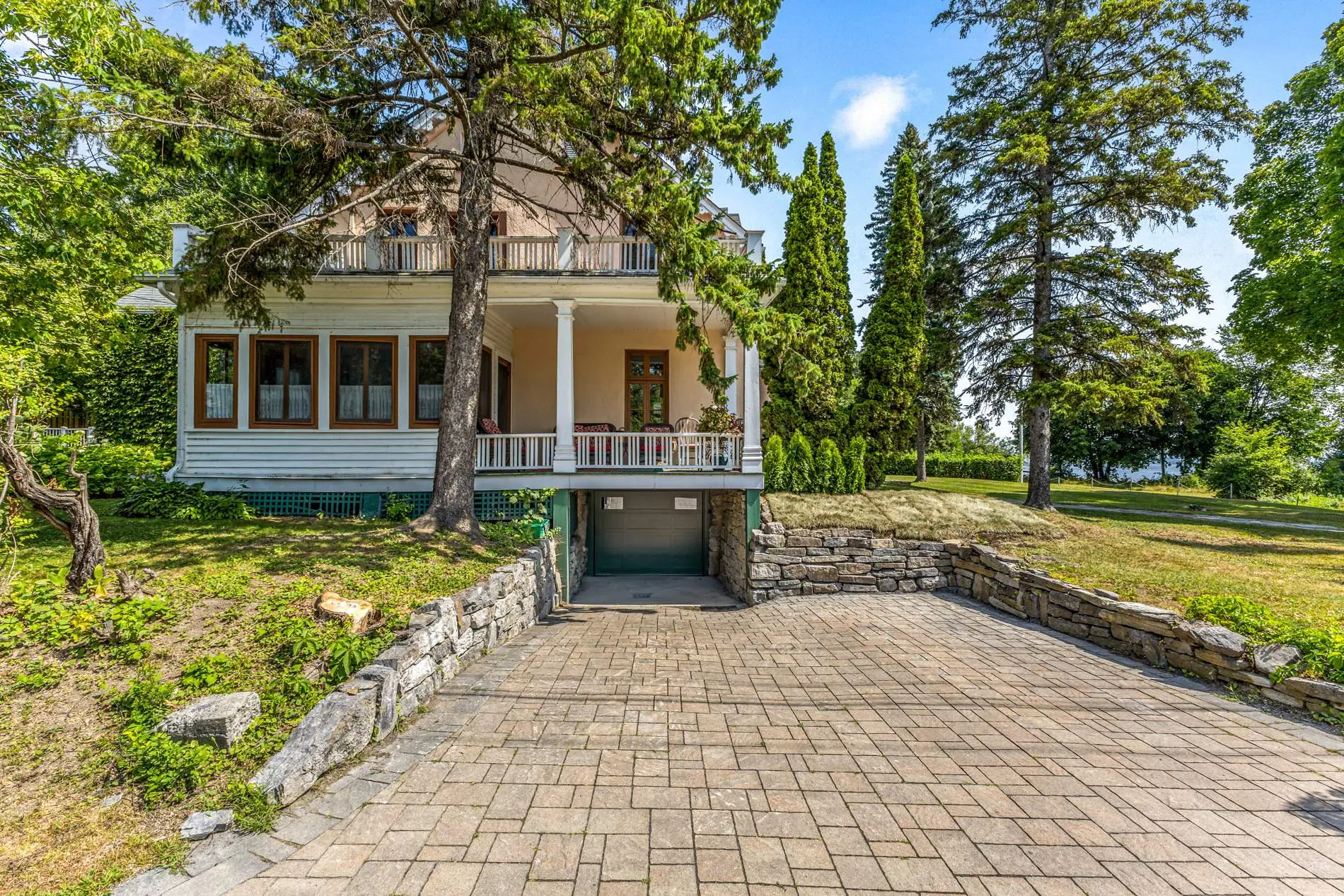 222 Ch. du Bord-du-Lac-Lakeshore, Pointe-Claire — photo 2
