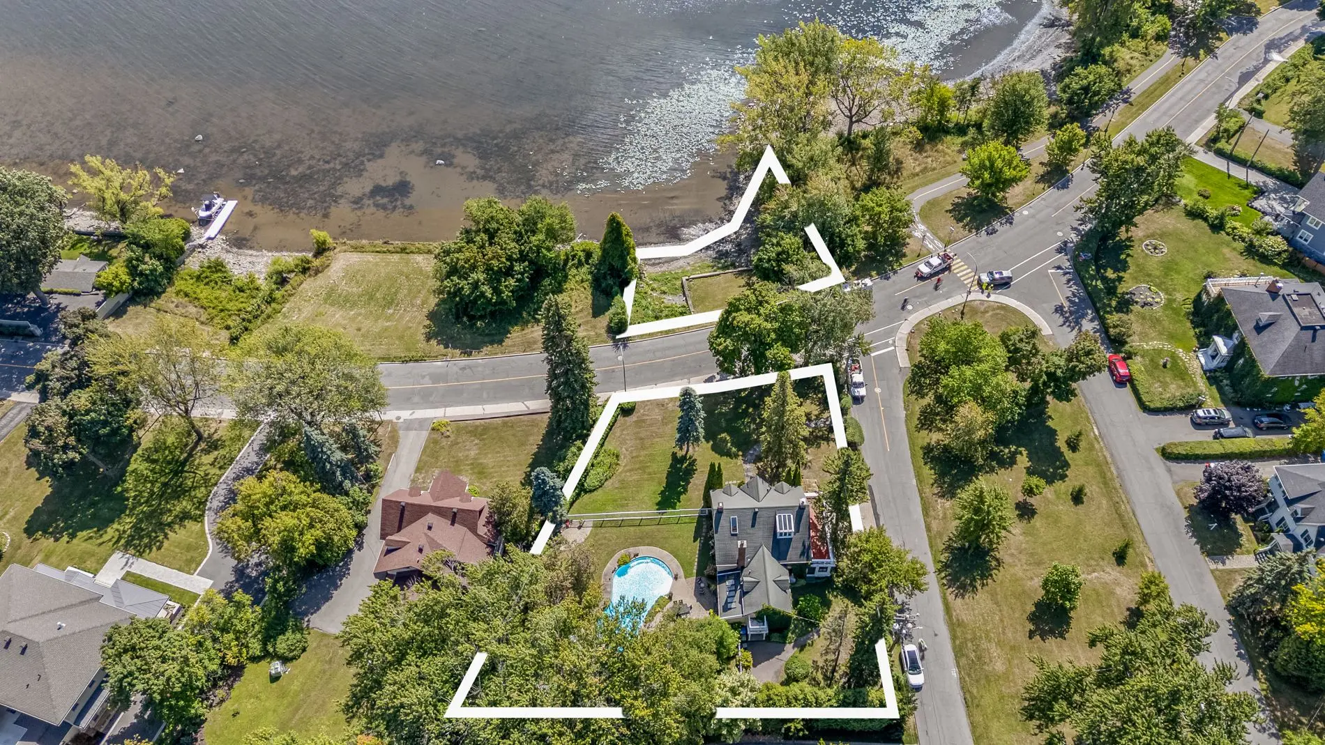 222 Ch. du Bord-du-Lac-Lakeshore, Pointe-Claire — photo 3