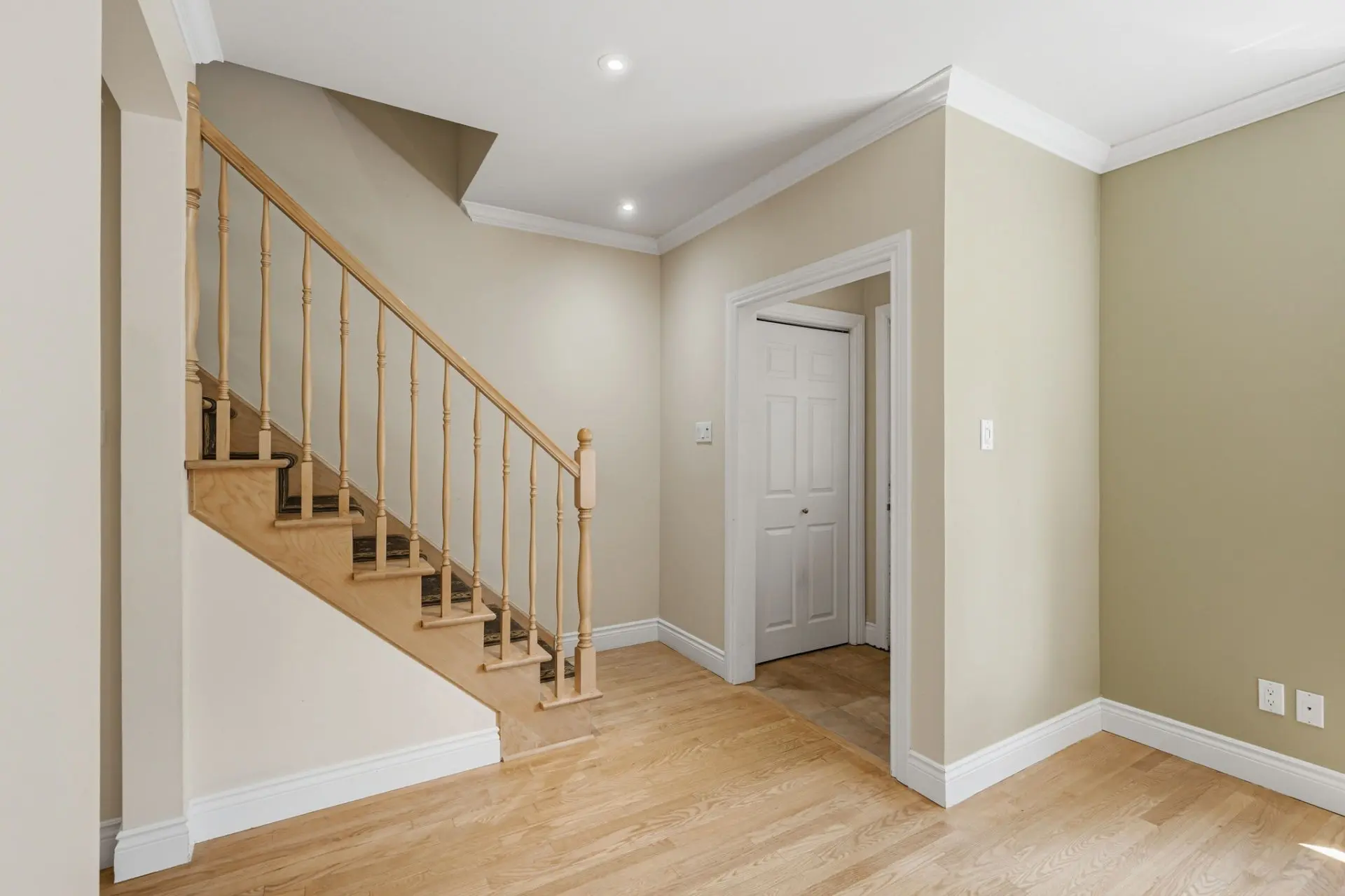 547 Av. Abercorn, Mont-Royal — photo 3