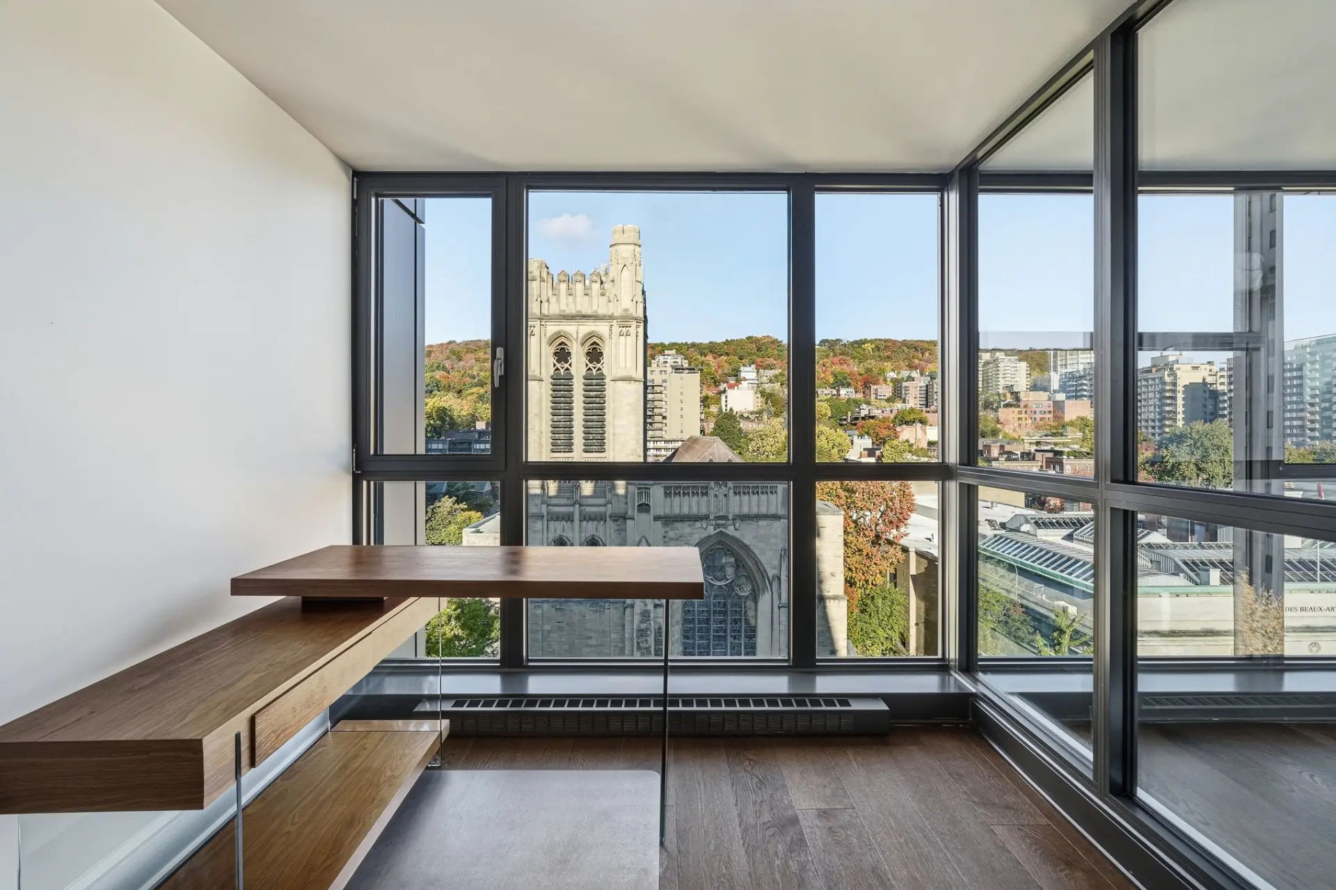 1420 Rue Sherbrooke O., # 902 — photo 3
