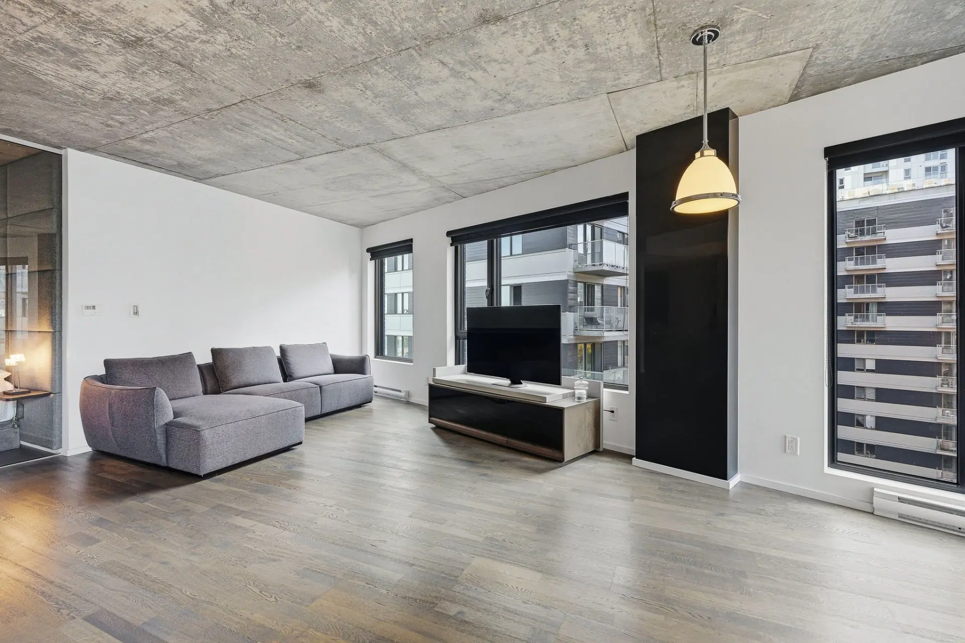 1085 Rue Smith, # 900 — photo 3